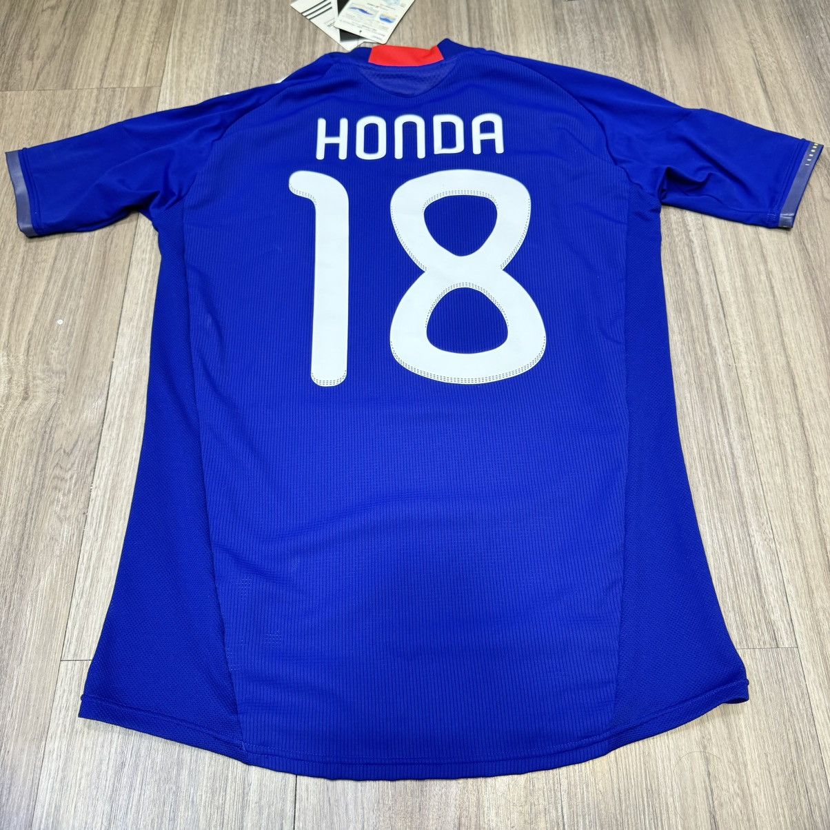 Adidas × Japanese Brand Japan World Cup 2010 player issue home shirt#18 Honda (Bnwt) Size US M / EU 48-50 / 2 - 2 Thumbnail