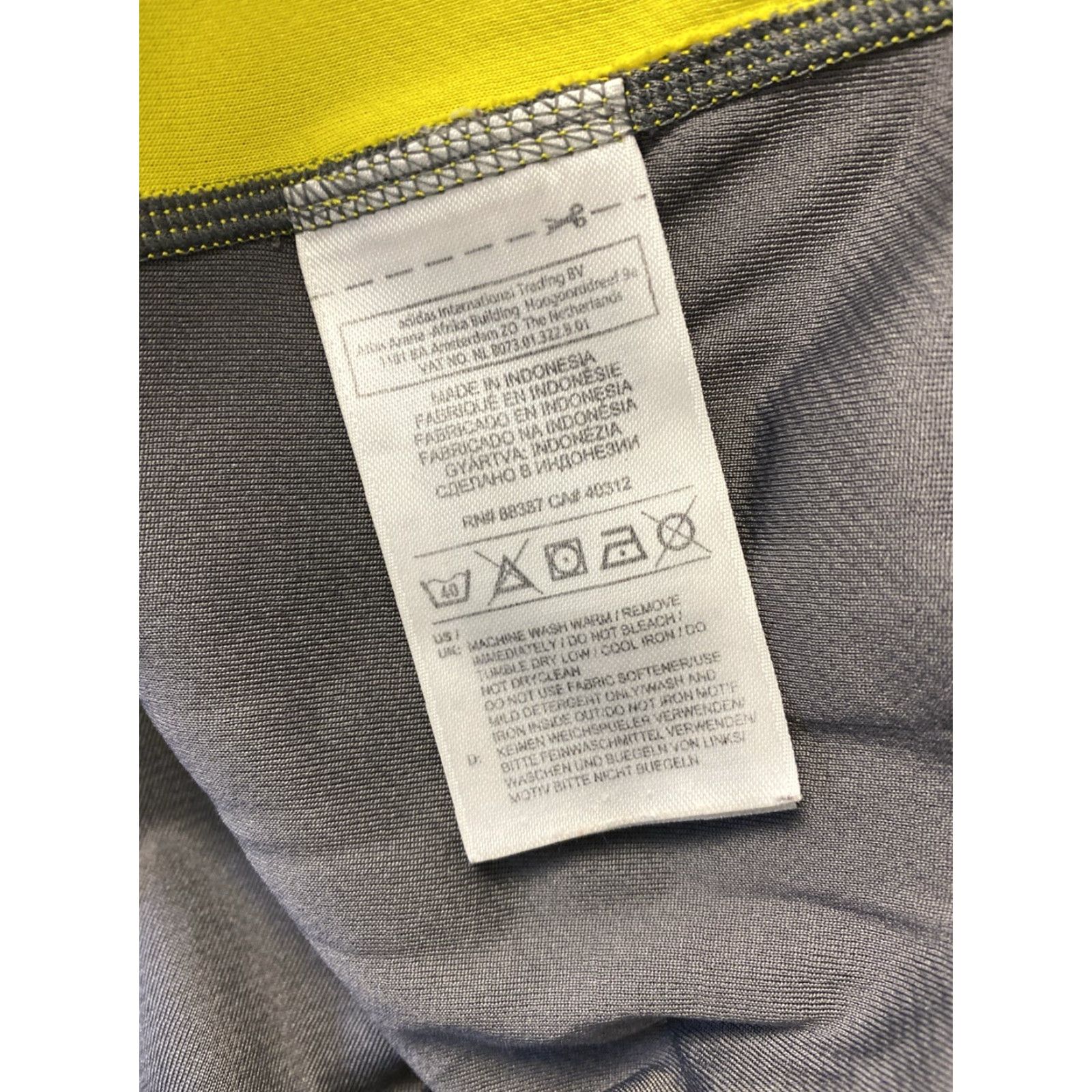 Adidas Adidas Sweatshirt Men’s Yellow Crew Neck 3 Stripe Long Sleeve M Casual /45-71 Size US M / EU 48-50 / 2 - 7 Thumbnail