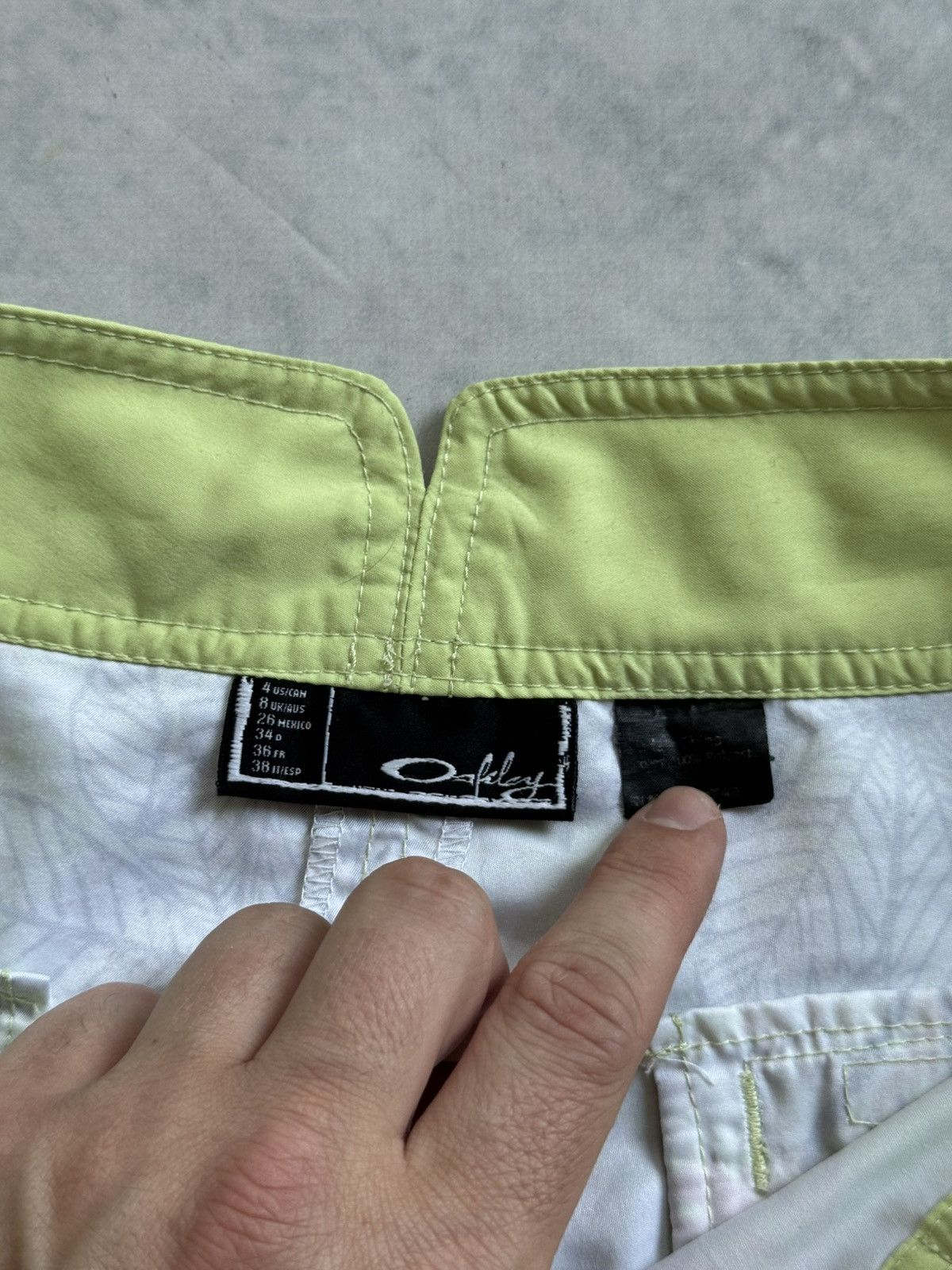 Oakley × Vintage Oakley vintage shorts vintage swim Size US 31 - 5 Thumbnail