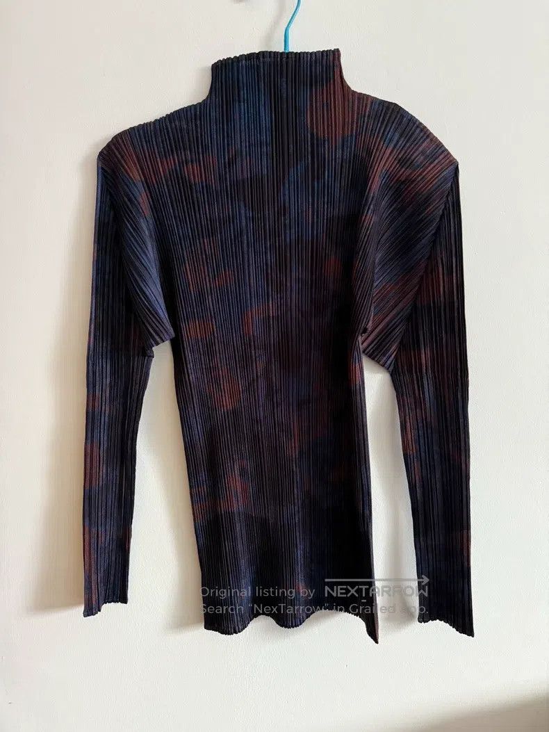Issey Miyake Issey Miyake Dark Floral Top Size L / US 10 / IT 46 - 2 Thumbnail