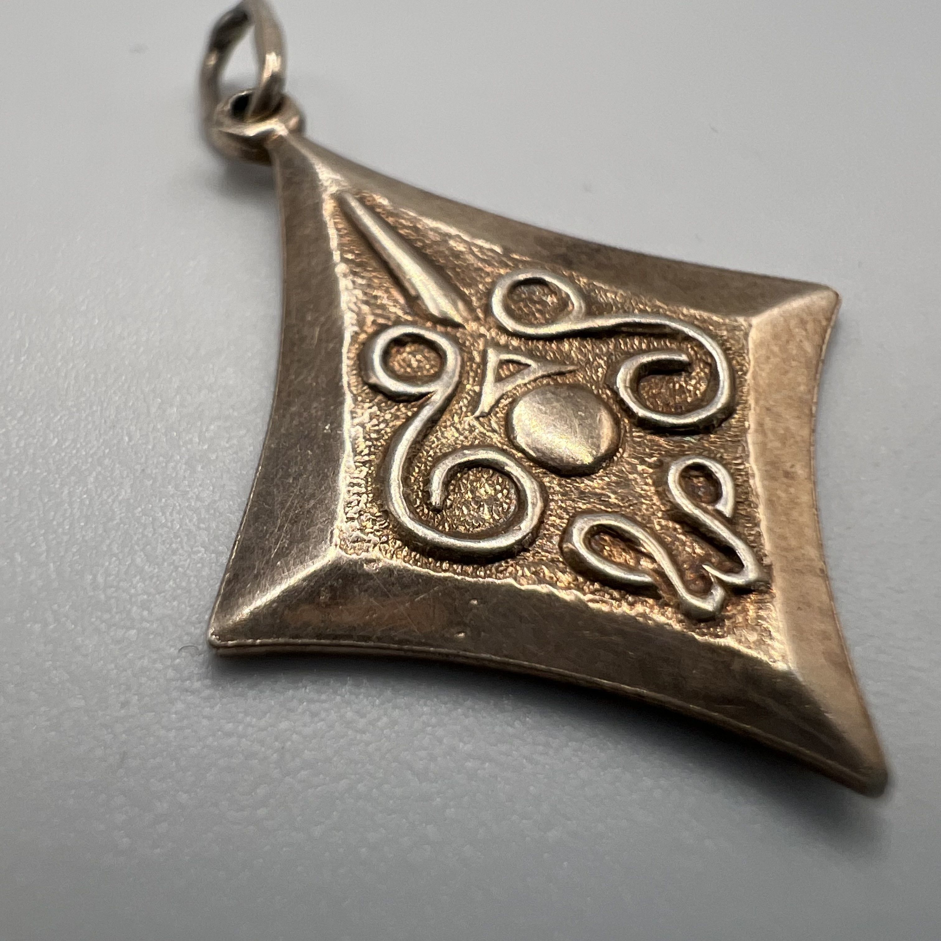 Vintage Vintage USSR Pendant Jewelry Sterling Silver 925 2.69 Size ONE SIZE - 5 Thumbnail