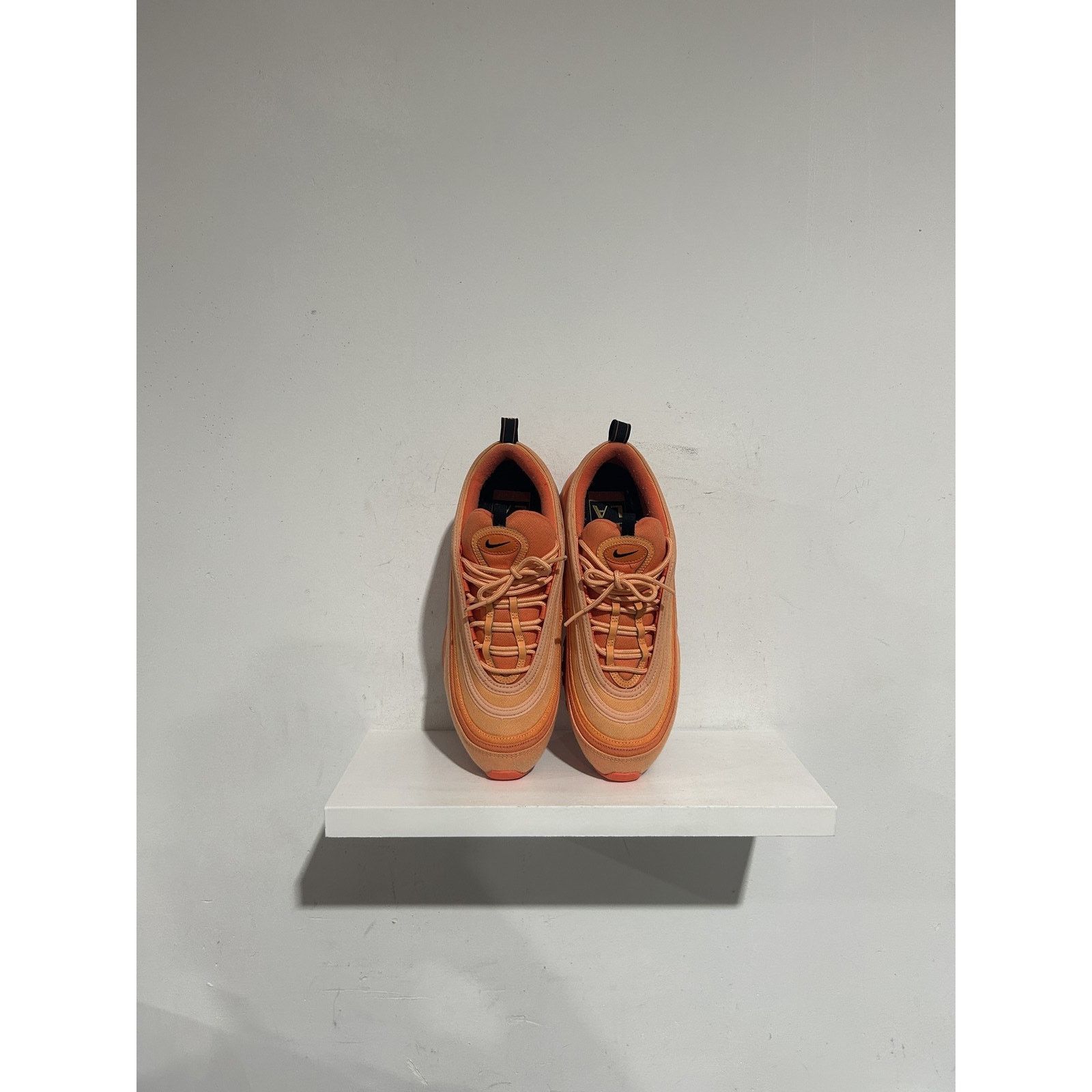 Nike NIKE AIR MAX 97 CITY SPECIAL LOS ANGELES SIZE 10 PREOWNED Size US 10 / EU 43 - 3 Thumbnail
