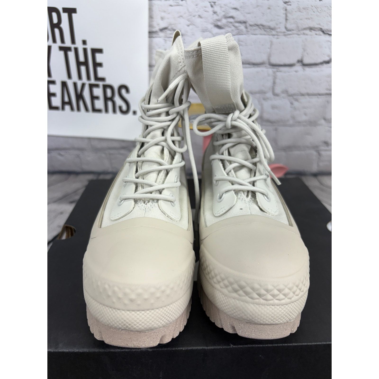 Converse Converse Chuck Taylor Lugged Terrain Sneakers Womens 5 White Size US 5 / IT 35 - 2 Thumbnail