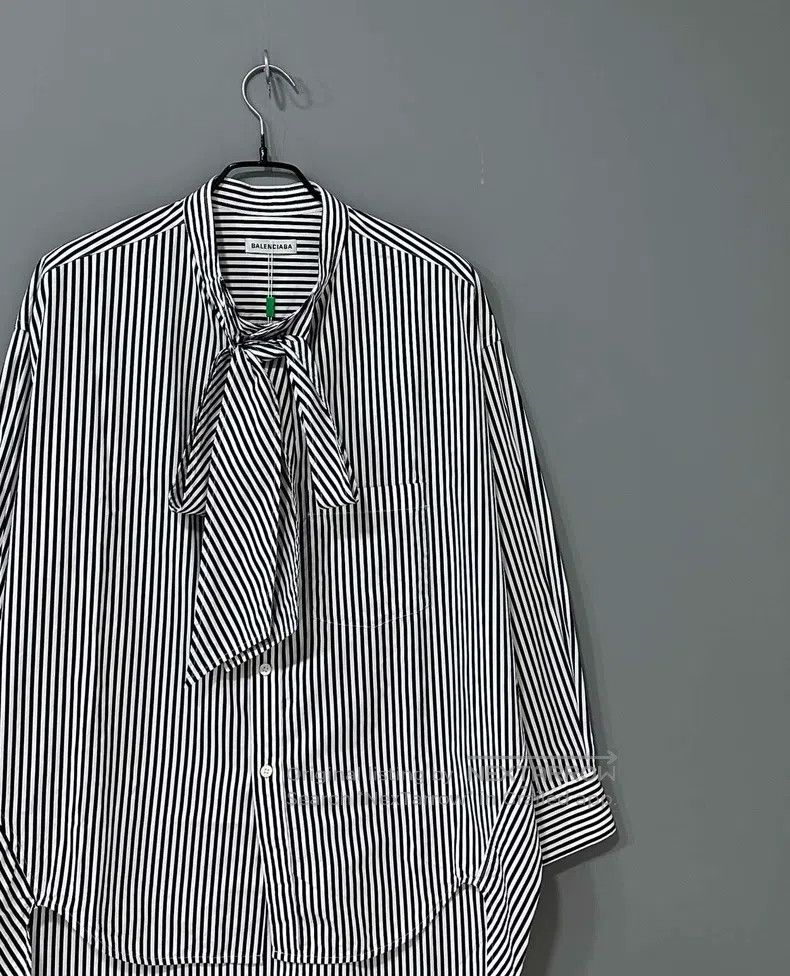 Balenciaga Balenciaga Back logo print black shirt Size XS / US 0-2 / IT 36-38 - 2 Thumbnail