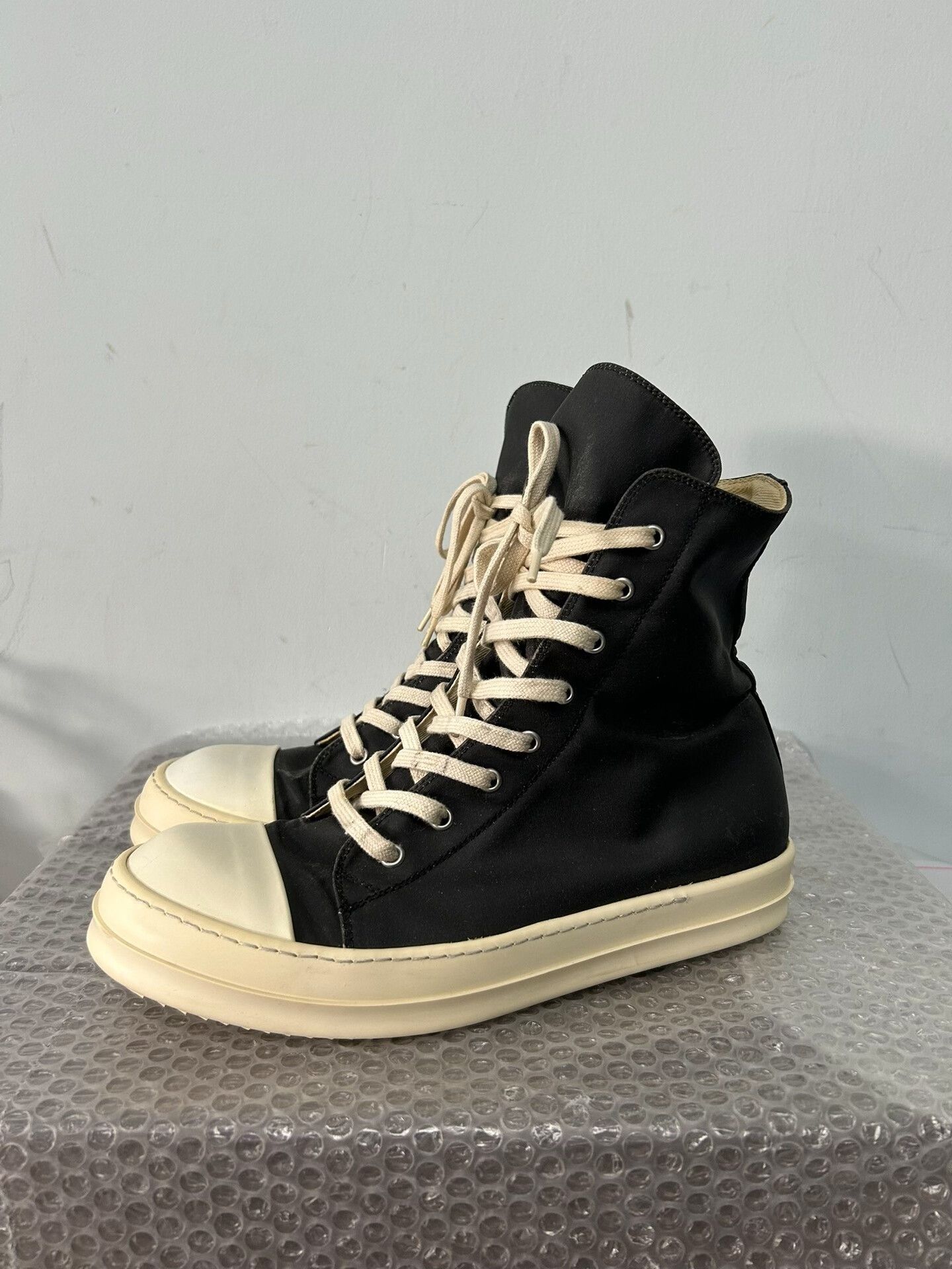 Rick Owens rick owens high-top canvas sneakers size 42.5 Size US 9.5 / EU 42-43 - 1 Thumbnail
