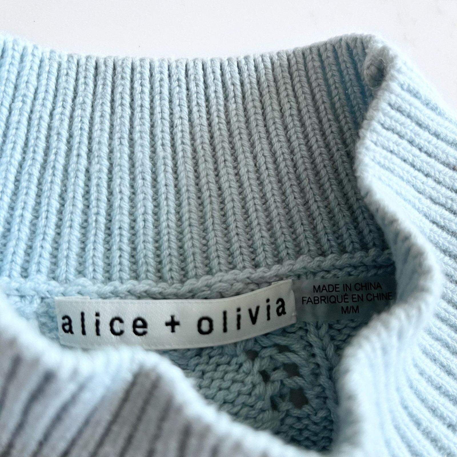 Alice + Olivia Alice +Olivia Kyoko Turtleneck Cable-Knit Pullover Sweater Size M / US 6-8 / IT 42-44 - 5 Thumbnail