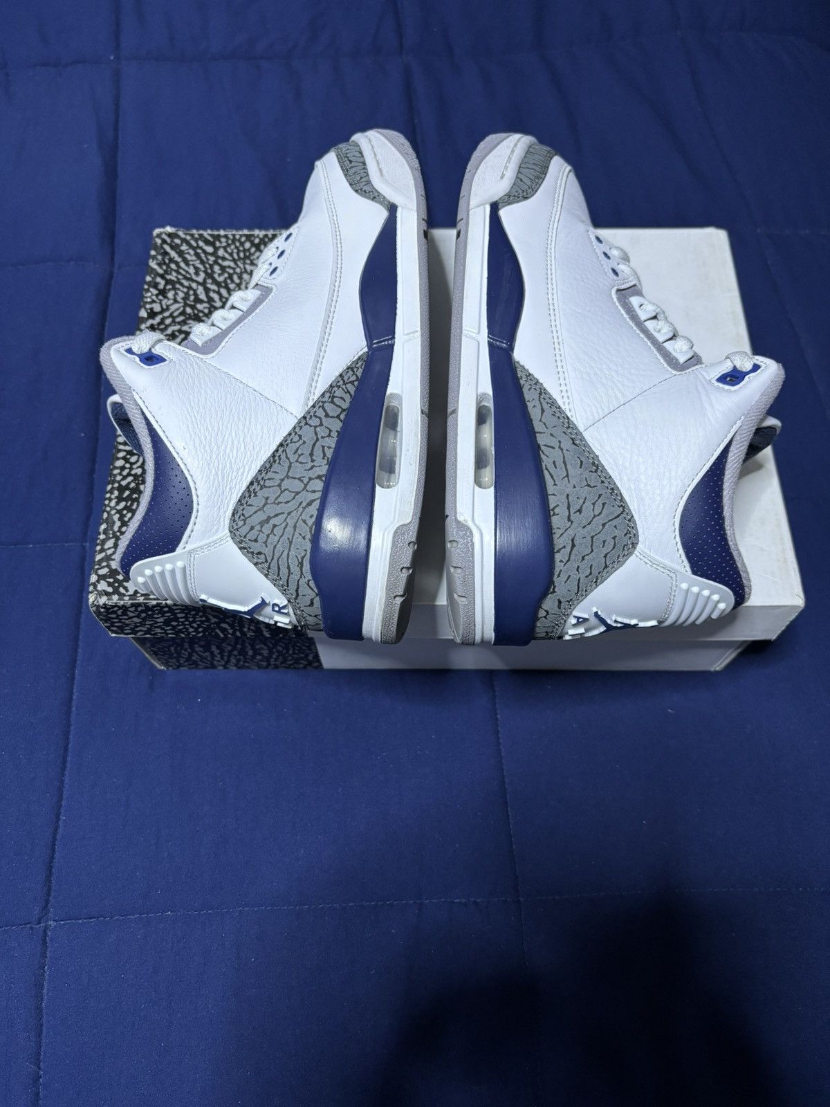 Jordan Brand Air Jordan 3 Retro Midnight Navy 2023 Size 8 Size US 8 / EU 41 - 3 Thumbnail