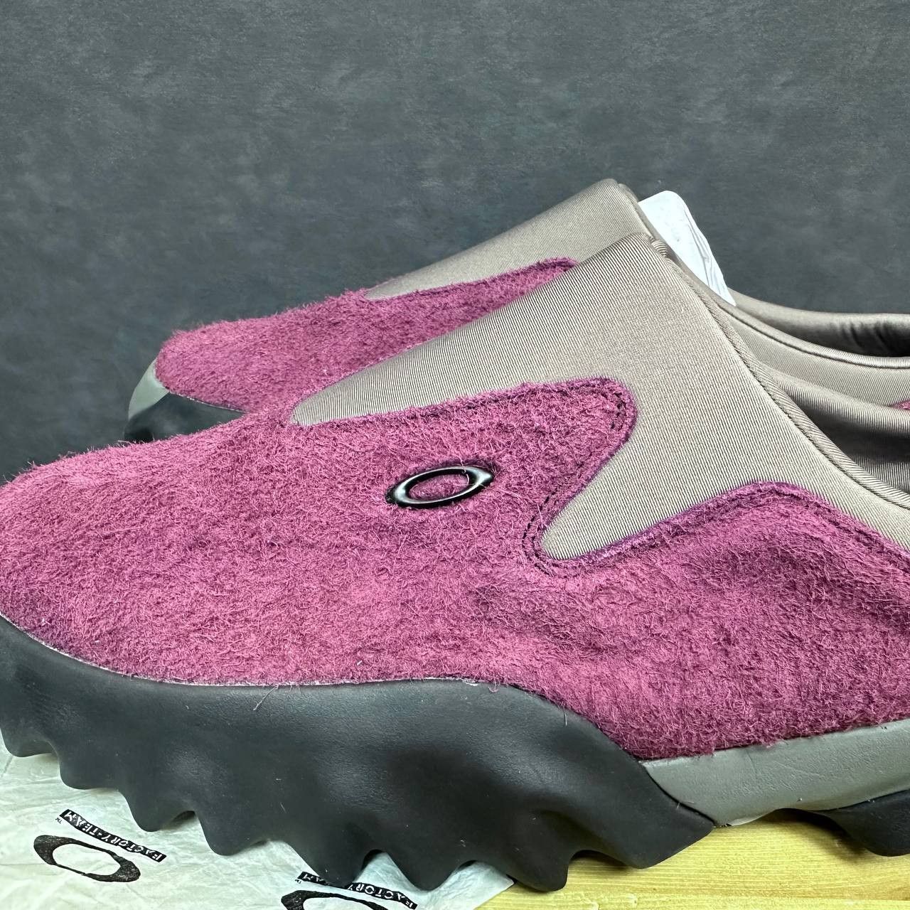 Brain Dead × Oakley Oakley x Brain Dead Chop Saw Mule New Rare Mens 11.5 Size US 11.5 / EU 44-45 - 3 Thumbnail