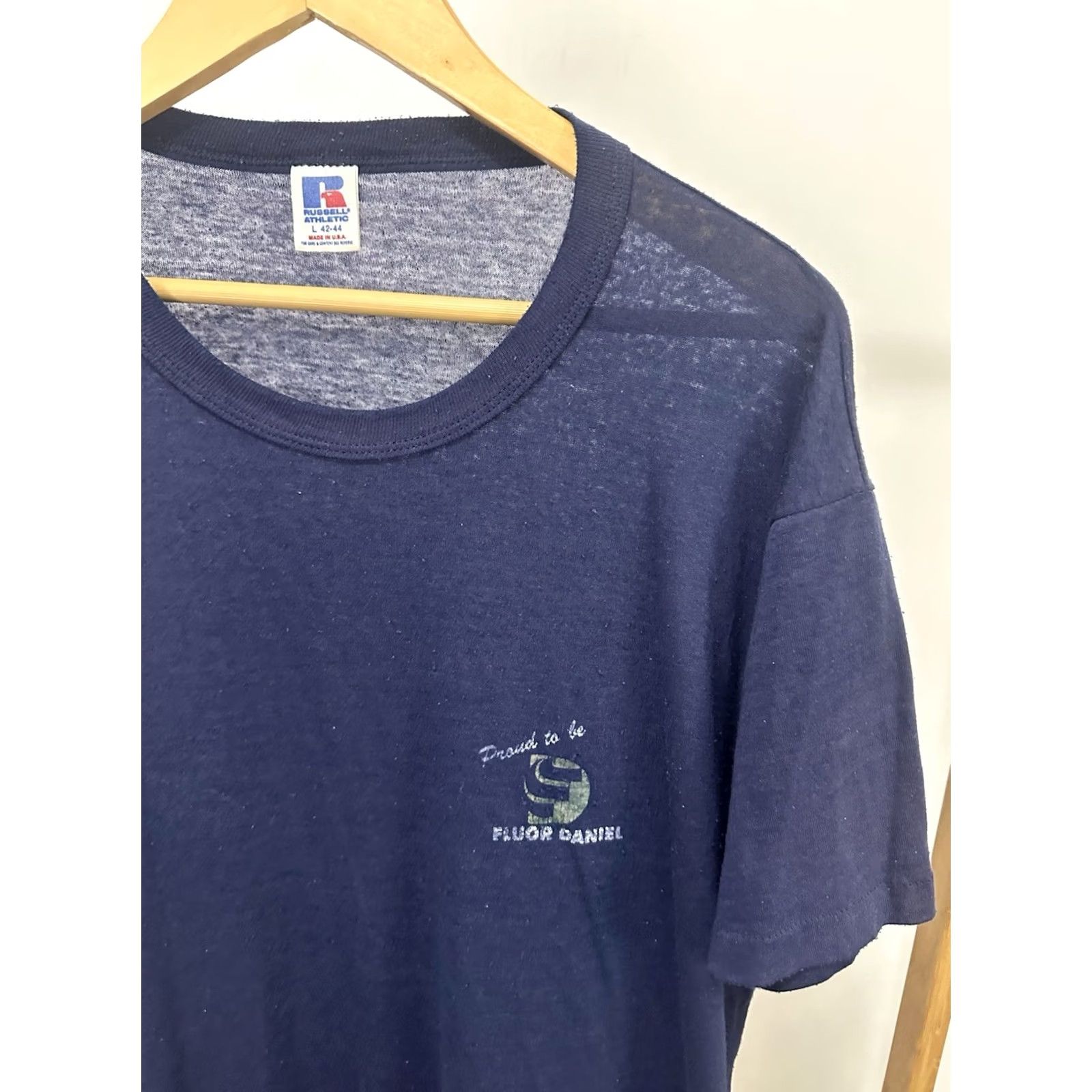 Russell Athletic VTG 80s Fluor Daniel Super Paper Thin Burnout Worn Grunge Work WIP T-Shirt L Mens Blue Shirt Vintage 80s Grunge Burnout WIP Russell Athletic Size US L / EU 52-54 / 3 - 6 Thumbnail