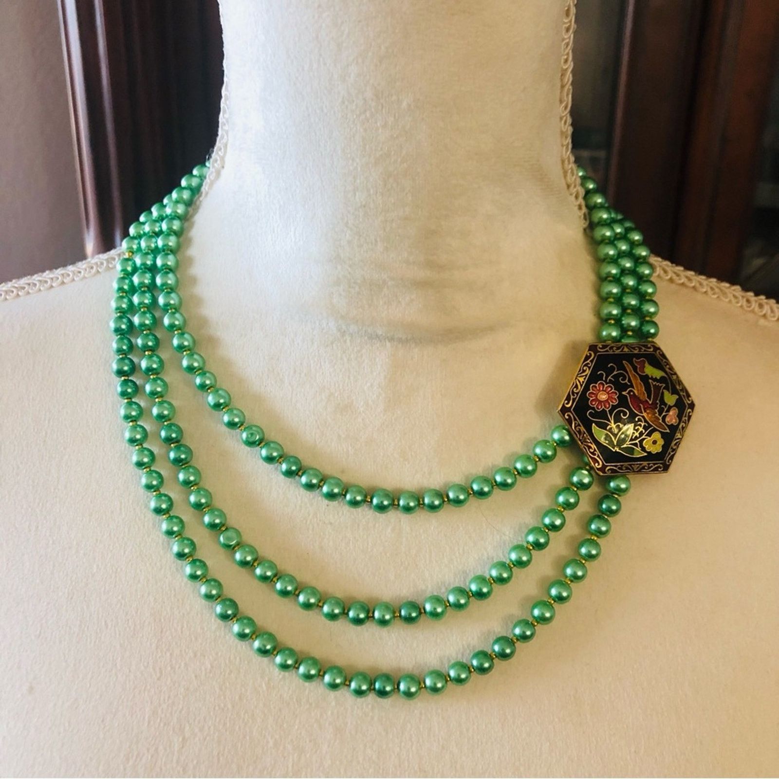 Handmade Handcrafted cloisonné triple strand green pearl necklace Size ONE SIZE - 2 Thumbnail