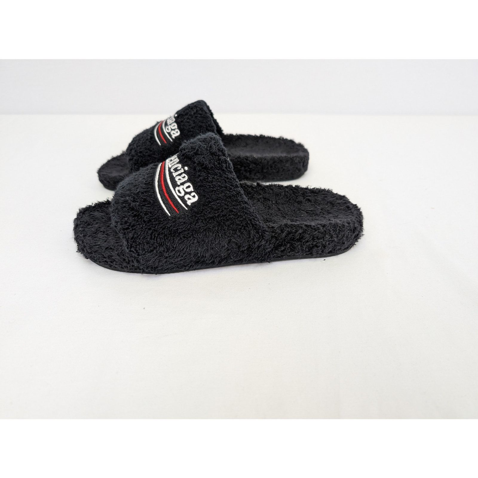 Balenciaga o1rshd1 /DUP/ Furry Slide Soft Towel Material Polite Slipper Size US 5 / EU 37 - 9 Thumbnail