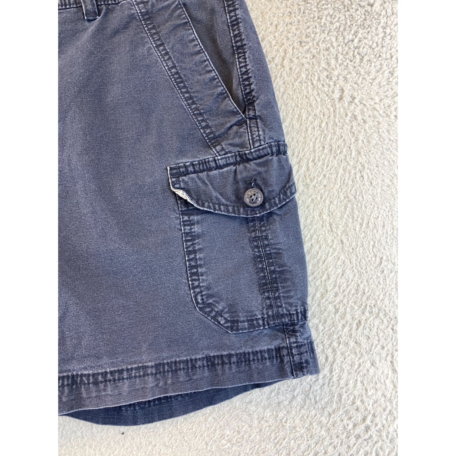 Eddie Bauer VINTAGE? No — Eddie Bauer Grey Shorts Women Chino Regular, Size P12, Gray, 5-Pocket, Knit/Cotton, Casual Activewear, Hiking, Golf, Summer, Womens Size 34" / US 12 / IT 48 - 2 Thumbnail
