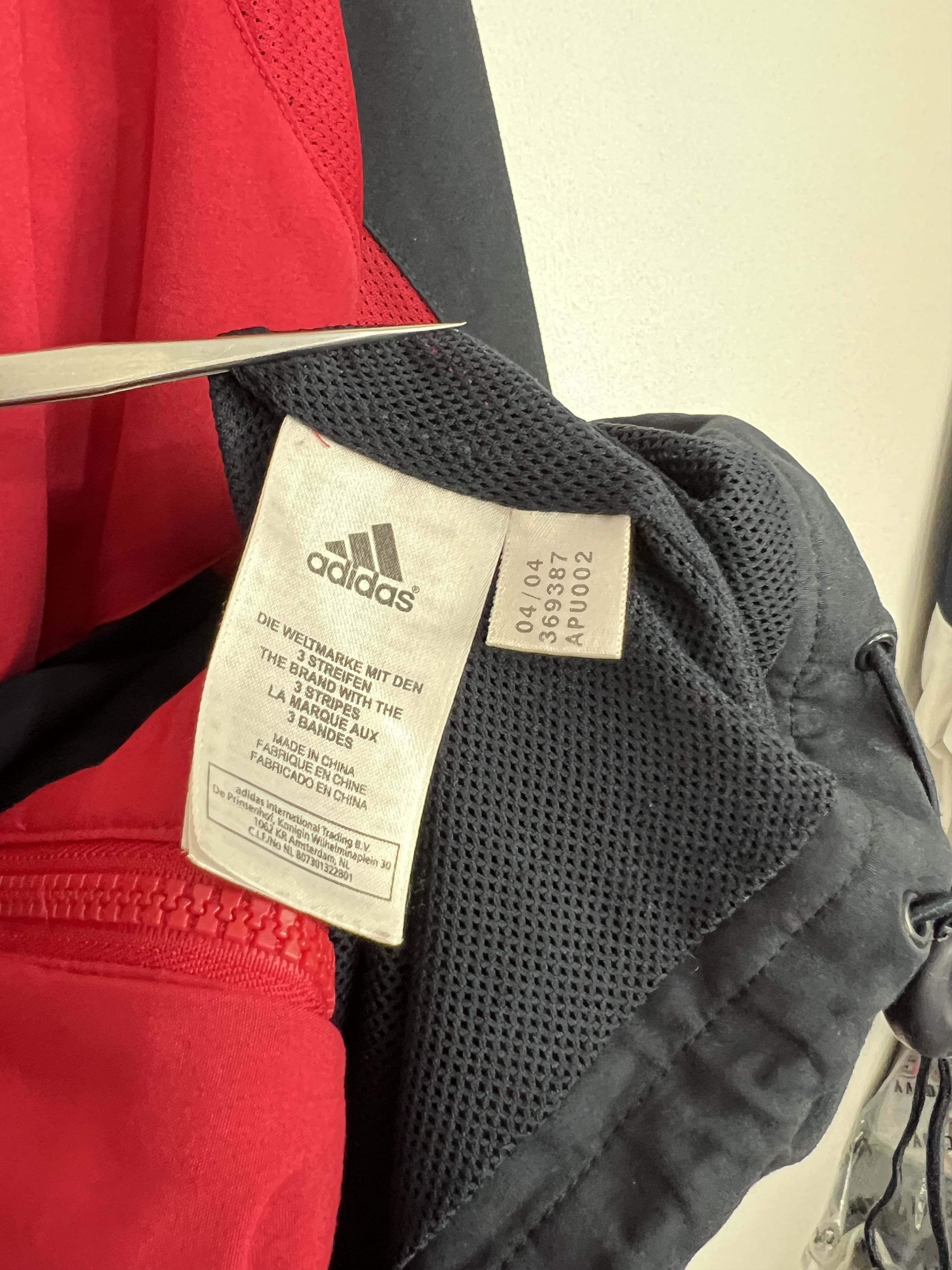 Adidas Vintage Adidas Bayern Munich Football Jacket Soccer Size US M / EU 48-50 / 2 - 13 Thumbnail