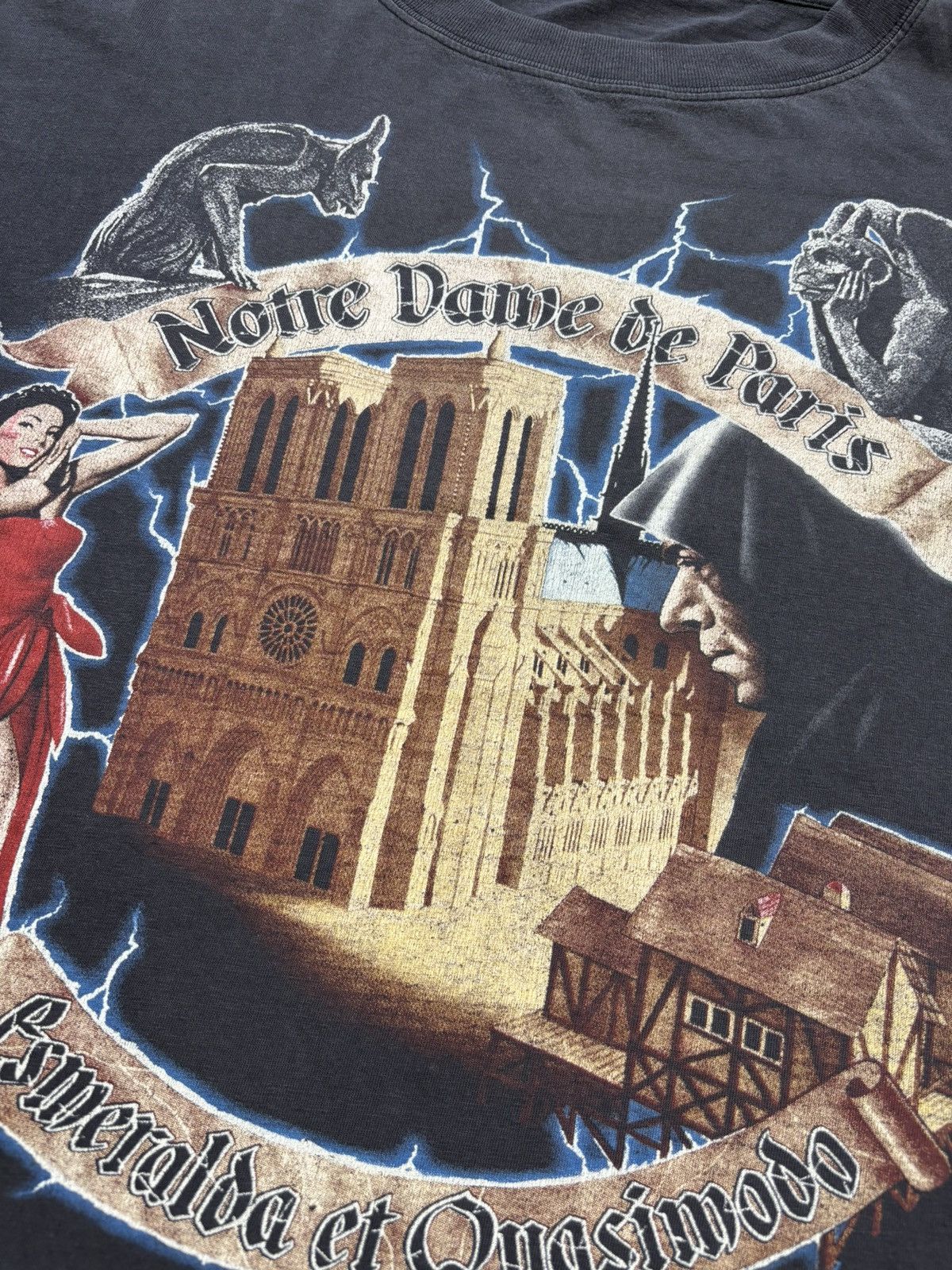 Vintage Vintage 1996 Quasimodo Notre Dame De Paris T Shirt Movie Tee Size US XL / EU 56 / 4 - 7 Thumbnail