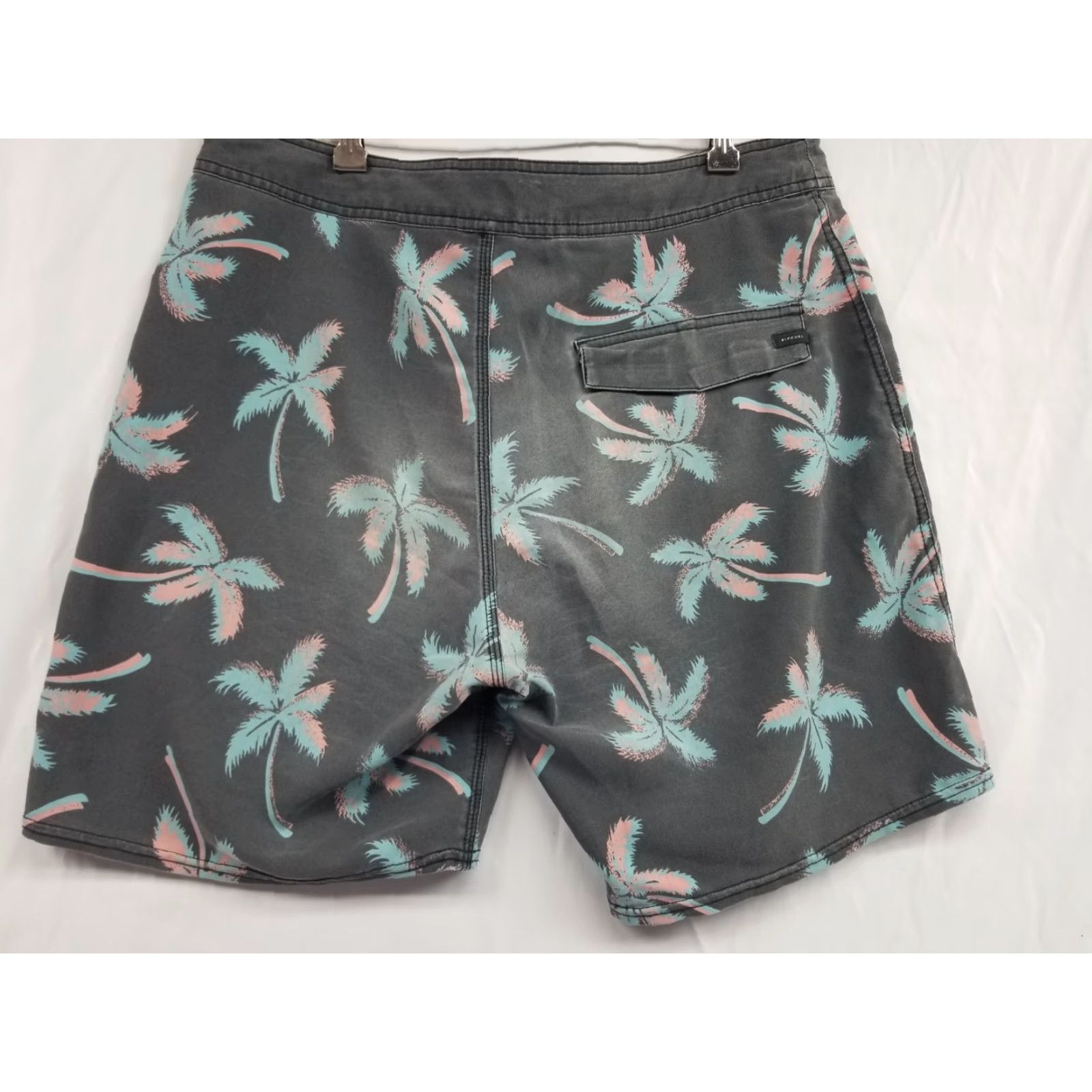 Rip Curl Rip Curl Mirage Gray Palm Print Board Shorts Men's Size 33 Quick Dry Lace Up Closure Pockets Size US 33 - 2 Thumbnail