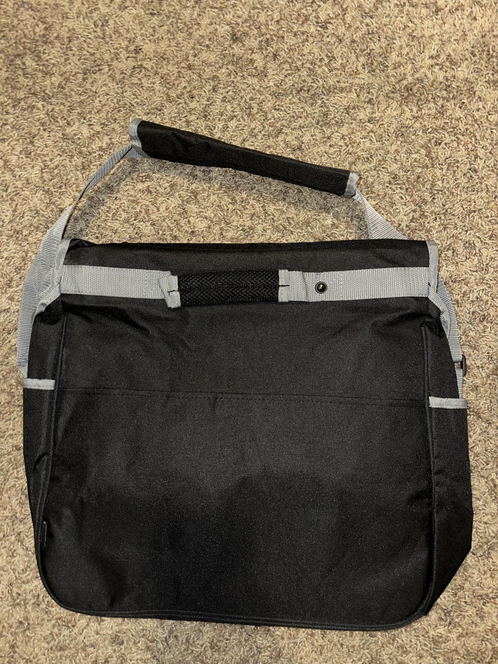 Nike Nike Oregon Projects Shoulder Laptop Bag Black Pockets Size ONE SIZE - 12 Thumbnail