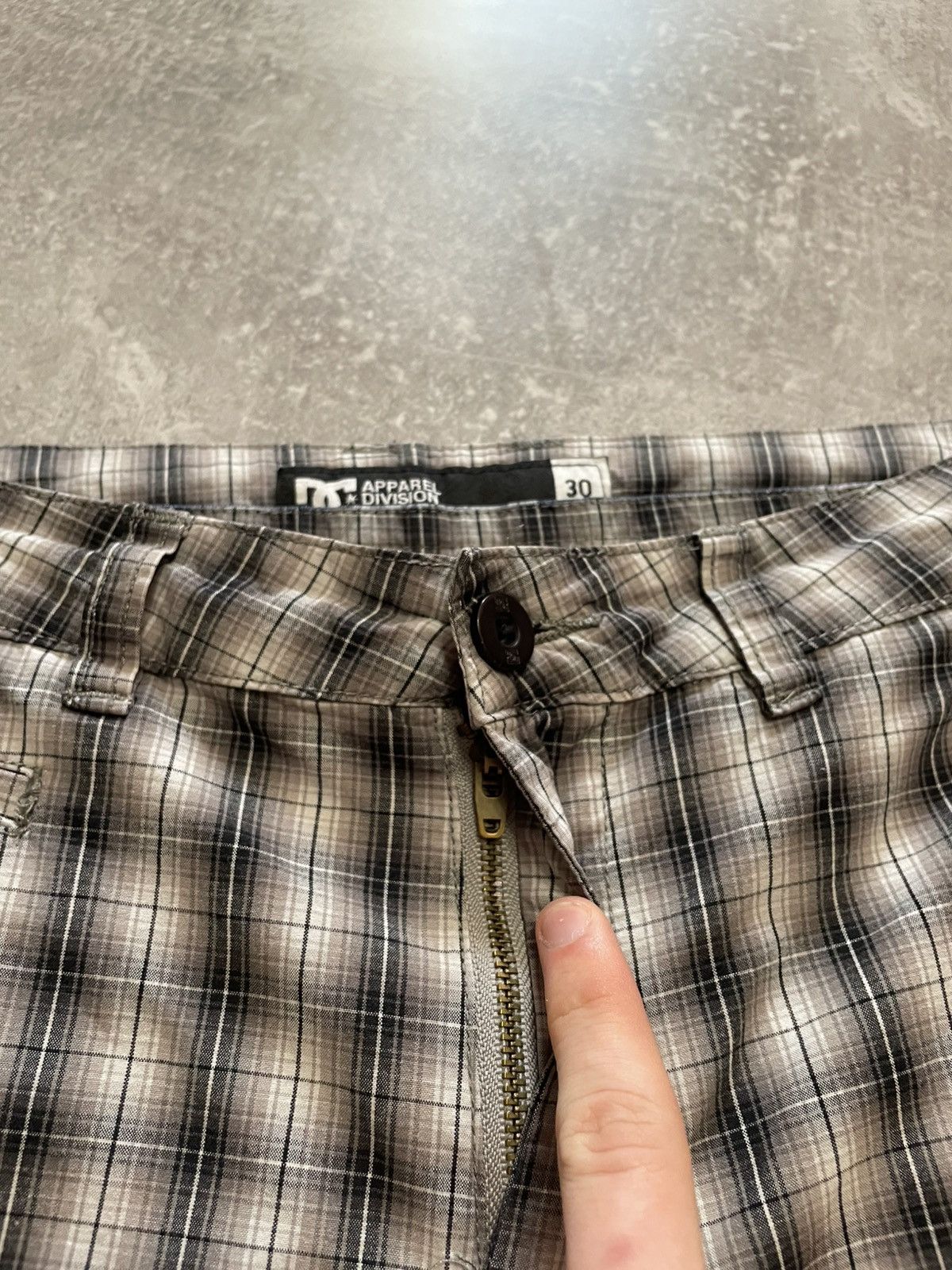 DC × Vintage Vintage DC Shoes Skateboarding Checkered Shorts Size S Size US 30 / EU 46 - 6 Thumbnail