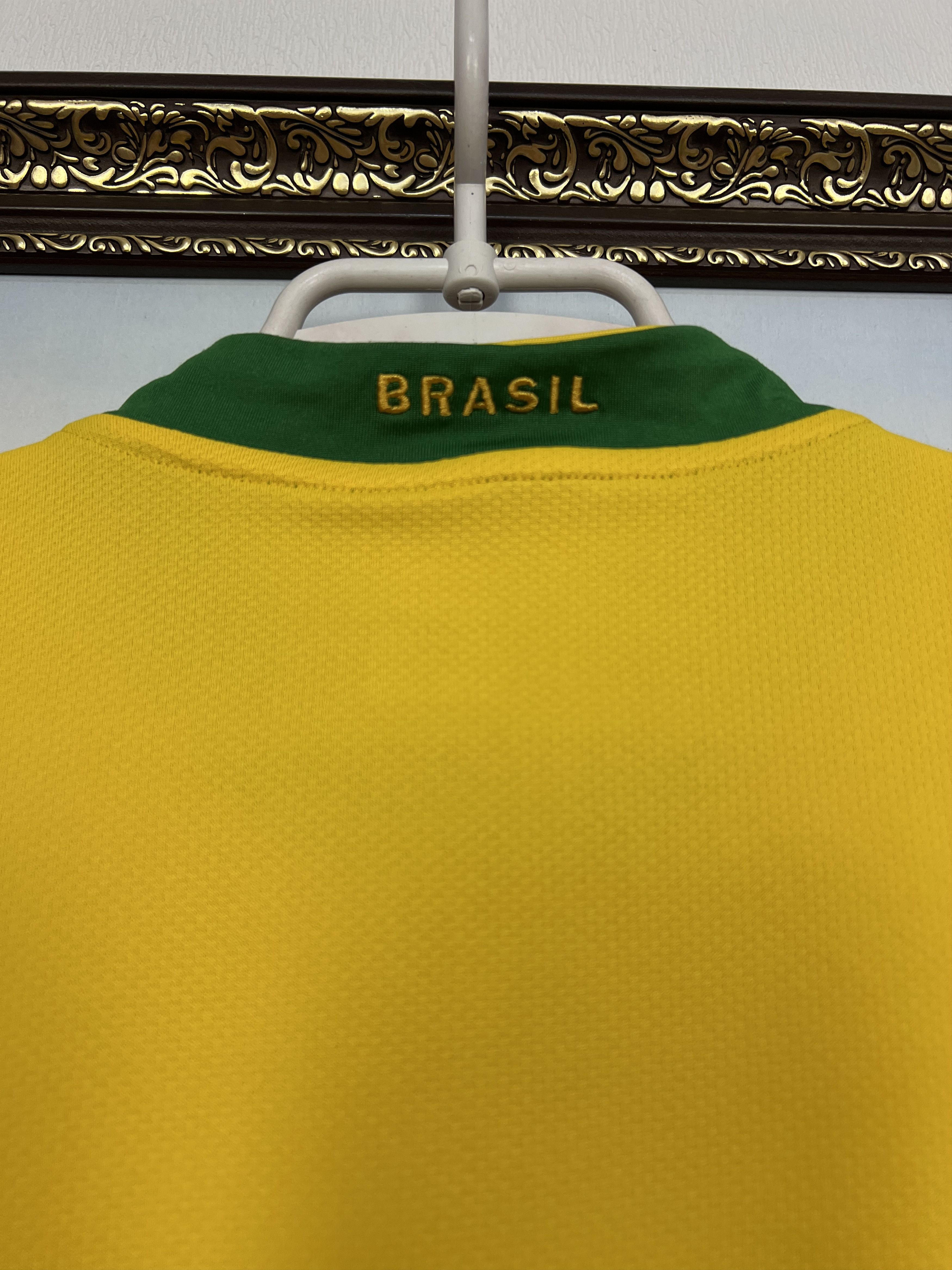 Nike Brazil football shirt 2006 Soccer Jersey National Trikot Size US M / EU 48-50 / 2 - 8 Thumbnail