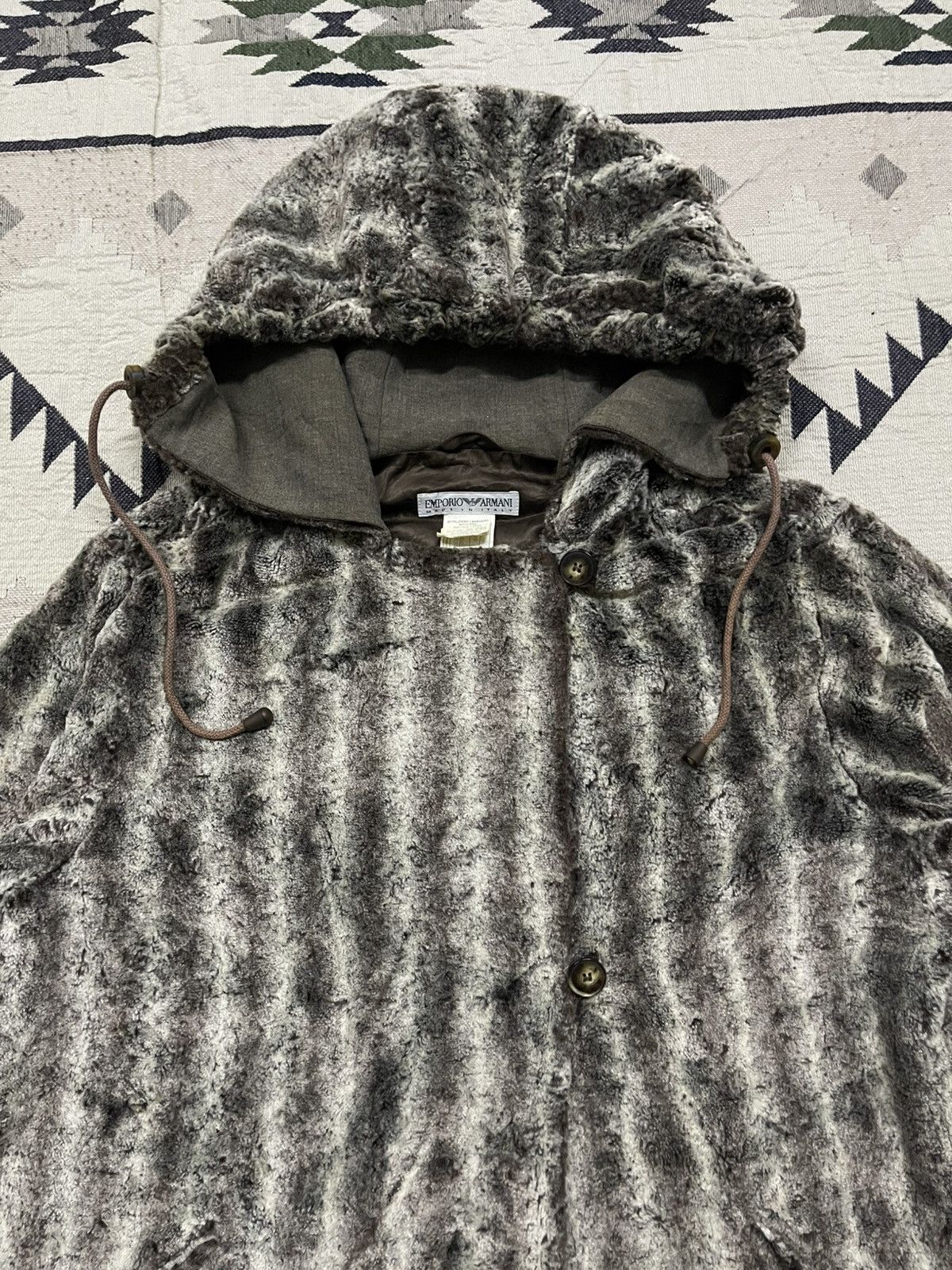 Emporio Armani 1990s EMPORIO ARMANI FURRY HOODED UNISEX JACKET RARE Size M / US 6-8 / IT 42-44 - 8 Thumbnail