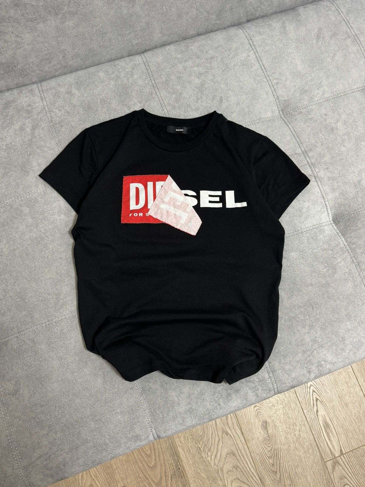 Diesel Vintage Diesel big logo Y2K t-shirt S size Size US S / EU 44-46 / 1 - 1 Thumbnail