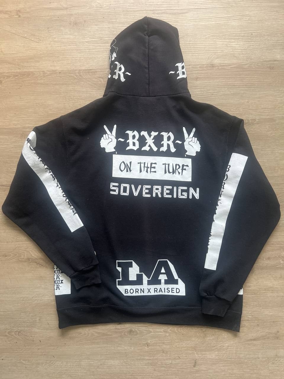 Born X Raised RARE born x raised hoodie sz L Size US L / EU 52-54 / 3 - 4 Thumbnail