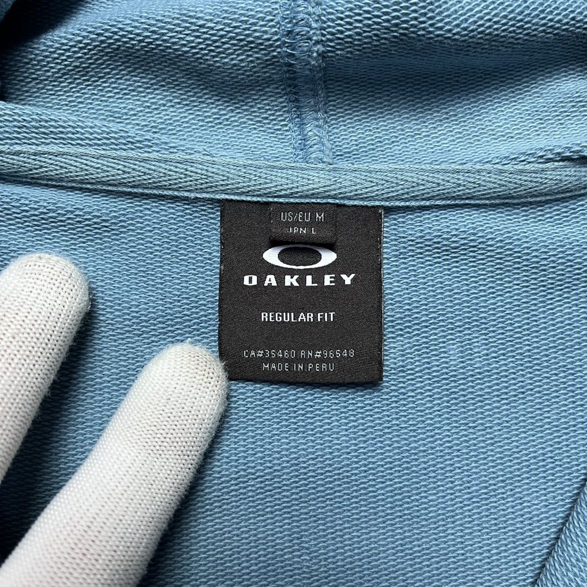 Oakley Vintage Oakley Blue Zip Hoodie Logo Streetwear Y2K Surf Size US M / EU 48-50 / 2 - 9 Thumbnail