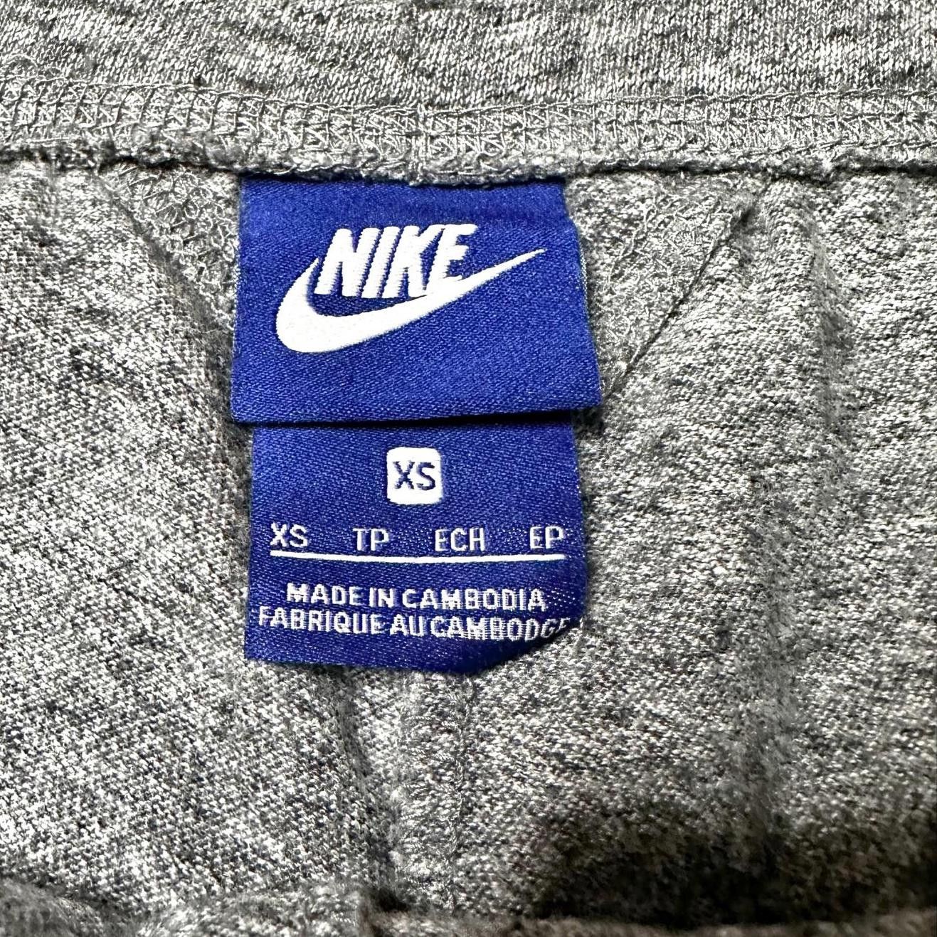 Nike Nike Sportswear Women's Gray Sweat Shorts XS Activewear Gym Size 26" / US 2 / IT 38 - 6 Thumbnail