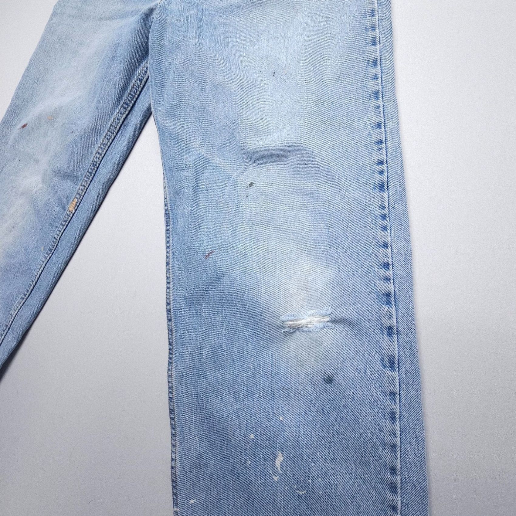Levi's VINTAGE Levi's 560 Jeans Mens 33x34 Light Blue Denim 90s USA Baggy Relaxed Comfortable Pockets Size US 33 - 6 Thumbnail