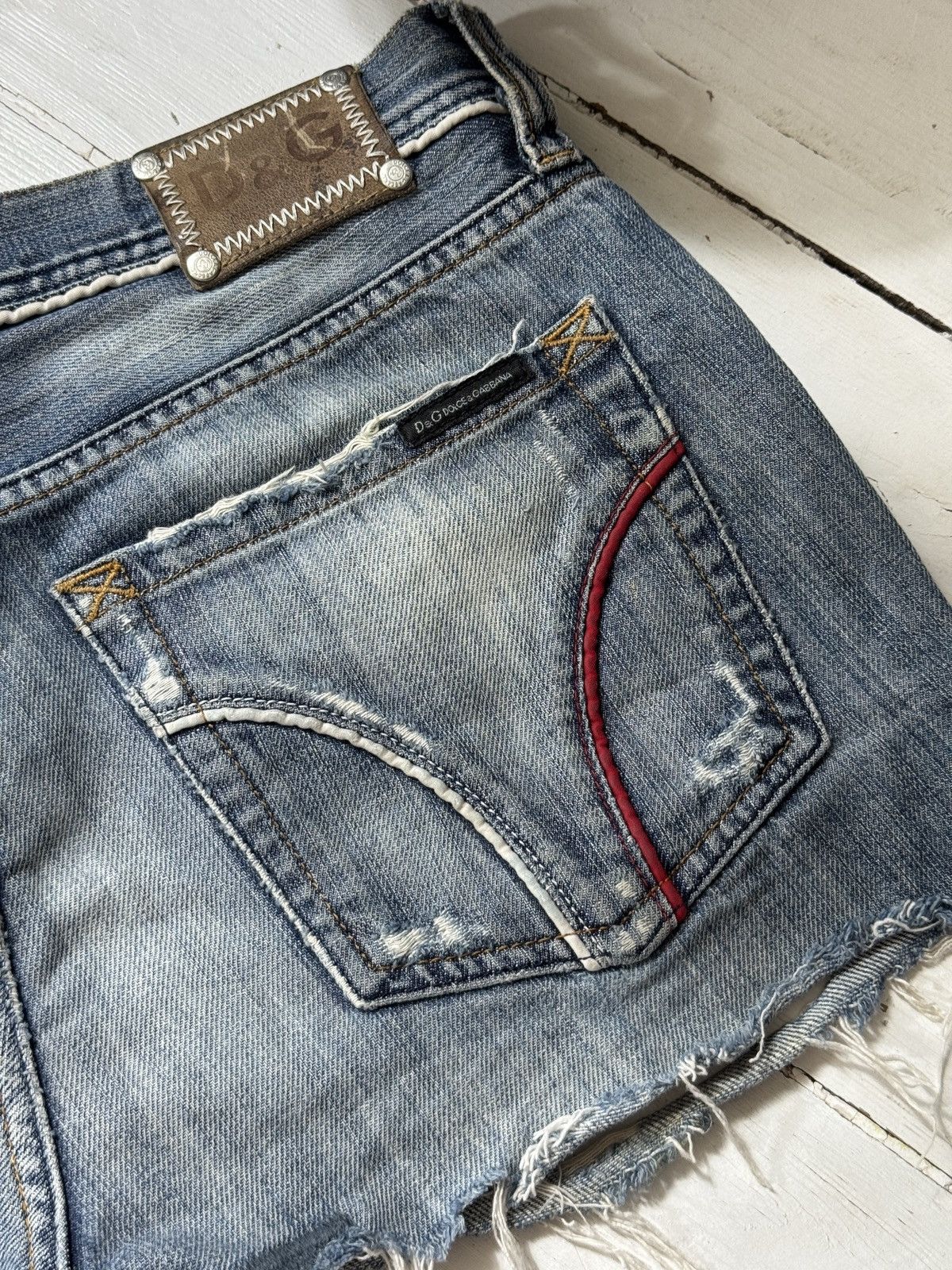 Vintage VINTAGE D&G MINI DISTRESSED STYLE SHORTS Size 32" / US 10 / IT 46 - 4 Thumbnail
