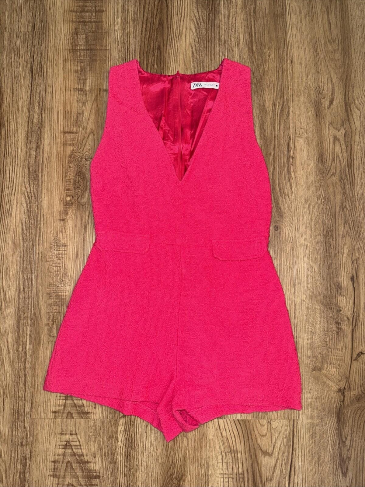 Zara Zara Hot Pink Tweed Textured Weave Romper EUC Size Small Size 28" / US 6 / IT 42 - 4 Thumbnail