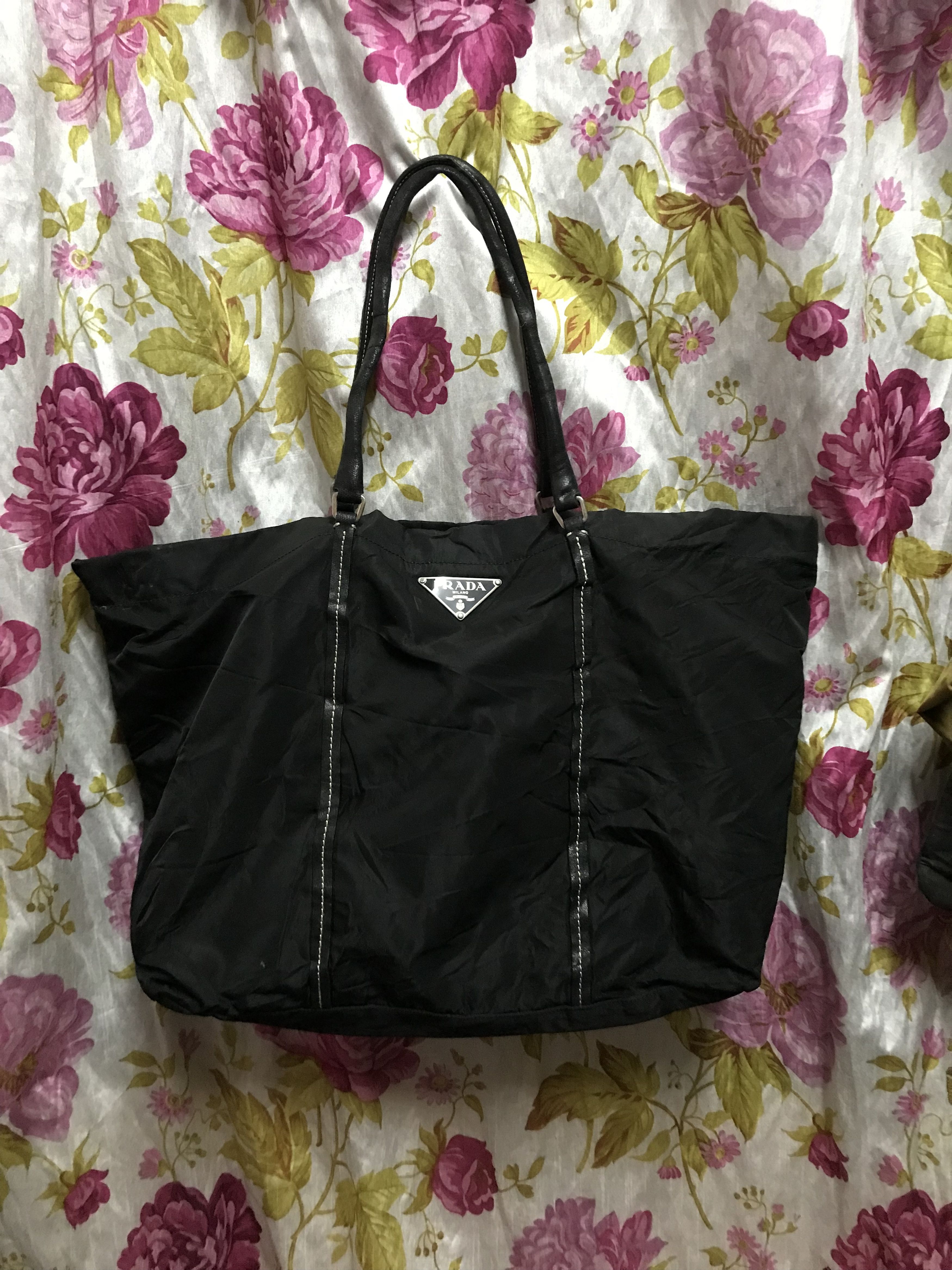 Prada Authentic Prada Black Handbag Size ONE SIZE - 1 Thumbnail