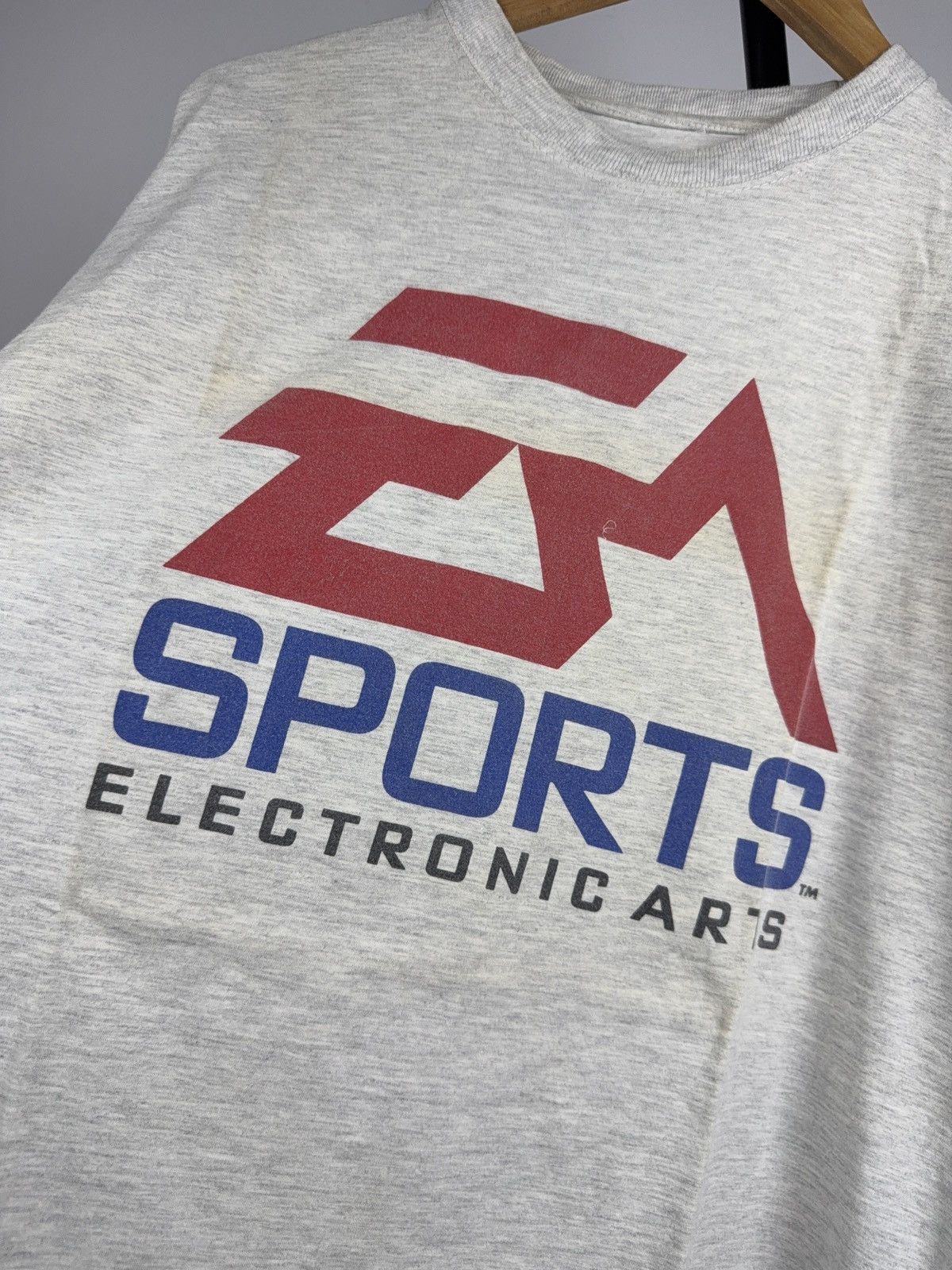 Vintage 00s Y2K EA Sports Big Logo Electronic Arts Game Studio Size US L / EU 52-54 / 3 - 7 Thumbnail