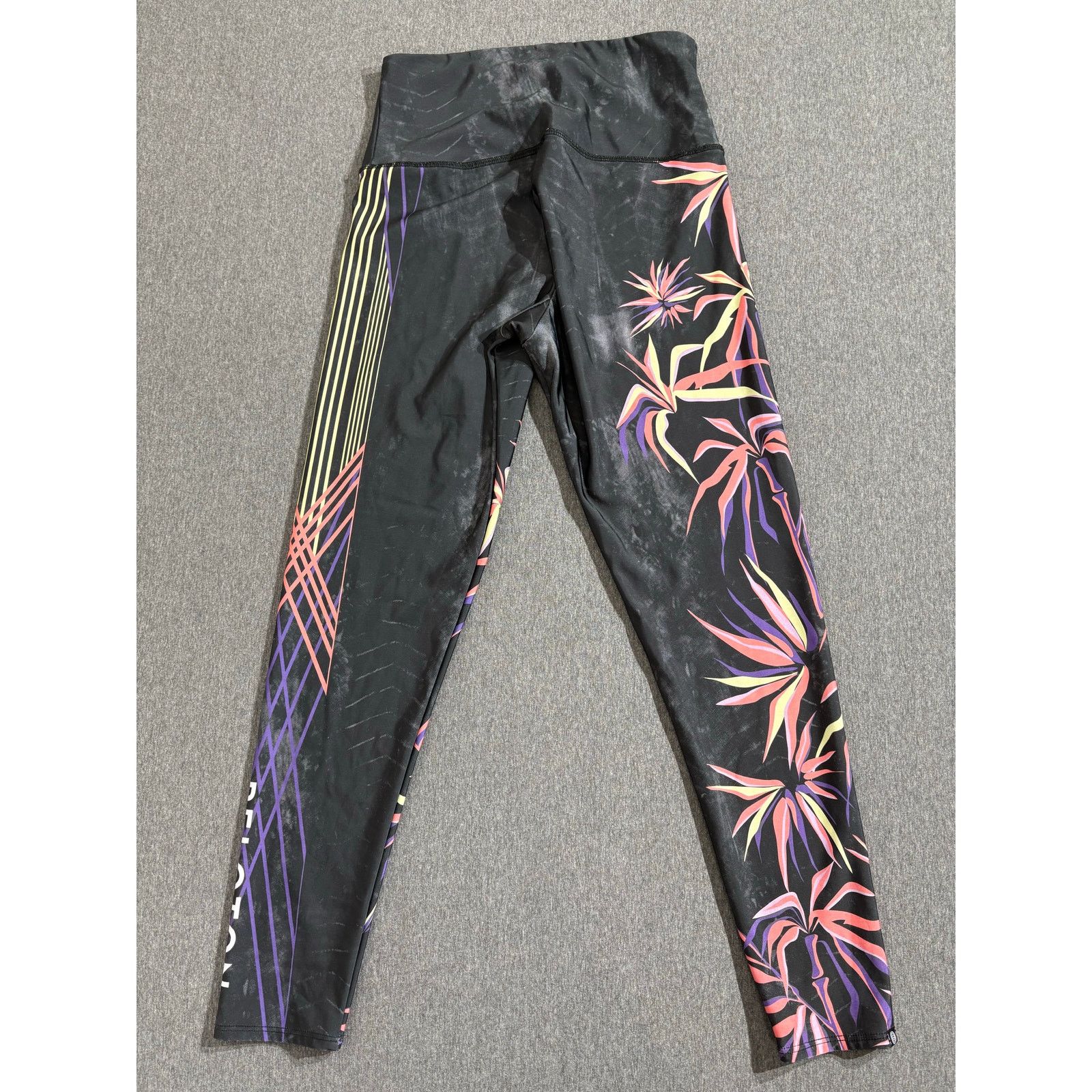 Other Onzie x Peloton | High Waist Leaf Print Leggings | Medium Size 22" - 3 Thumbnail