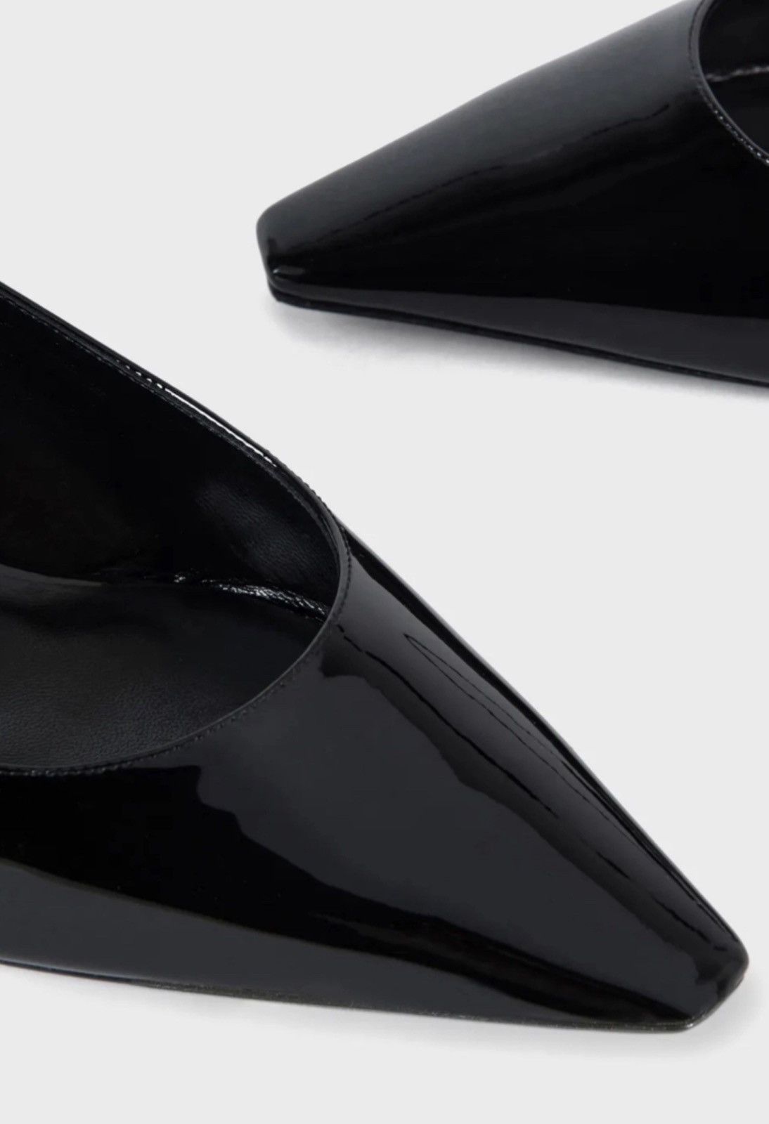 Giorgio Armani GIORGIO ARMANI Leather sandal 39 EU Size US 8.5 / IT 38.5 - 4 Thumbnail