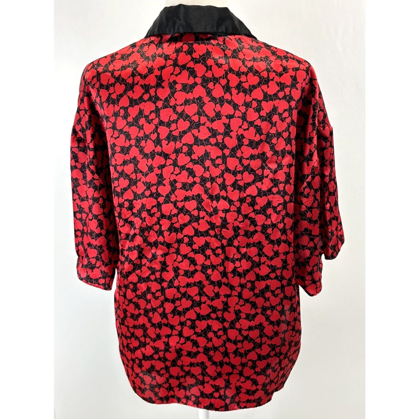 Victoria's Secret VINTAGE Victoria’s Secret Pajamas Sz Large Red, Black Hearts Satin V-Day Gold Womens Size L / US 10 / IT 46 - 4 Thumbnail