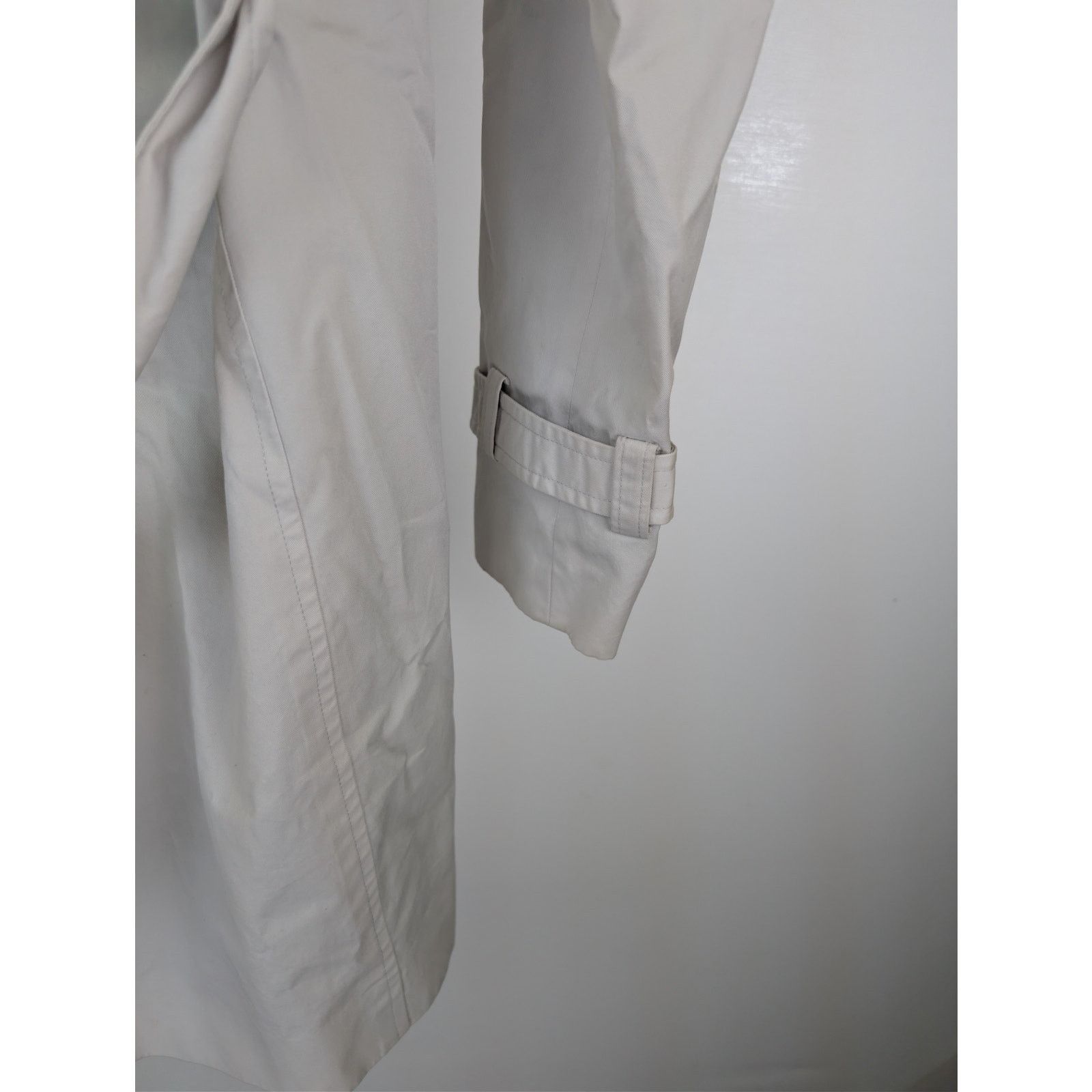 Sandro o1rshd1 CC20 short trench coat in a light beige Size US M / EU 48-50 / 2 - 12 Thumbnail