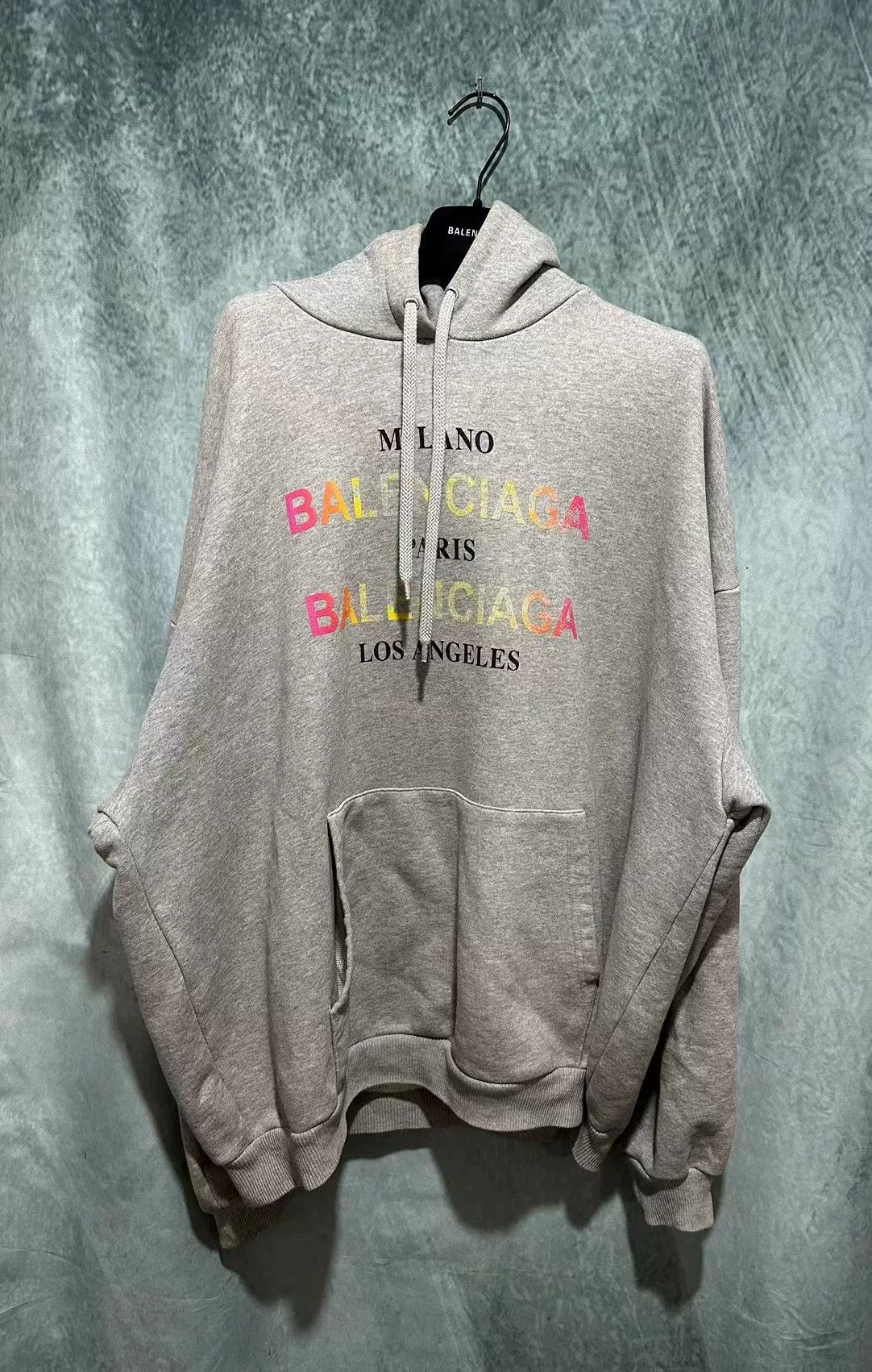 Balenciaga balenciaga colorful city hoodie size small Size US S / EU 44-46 / 1 - 1 Thumbnail