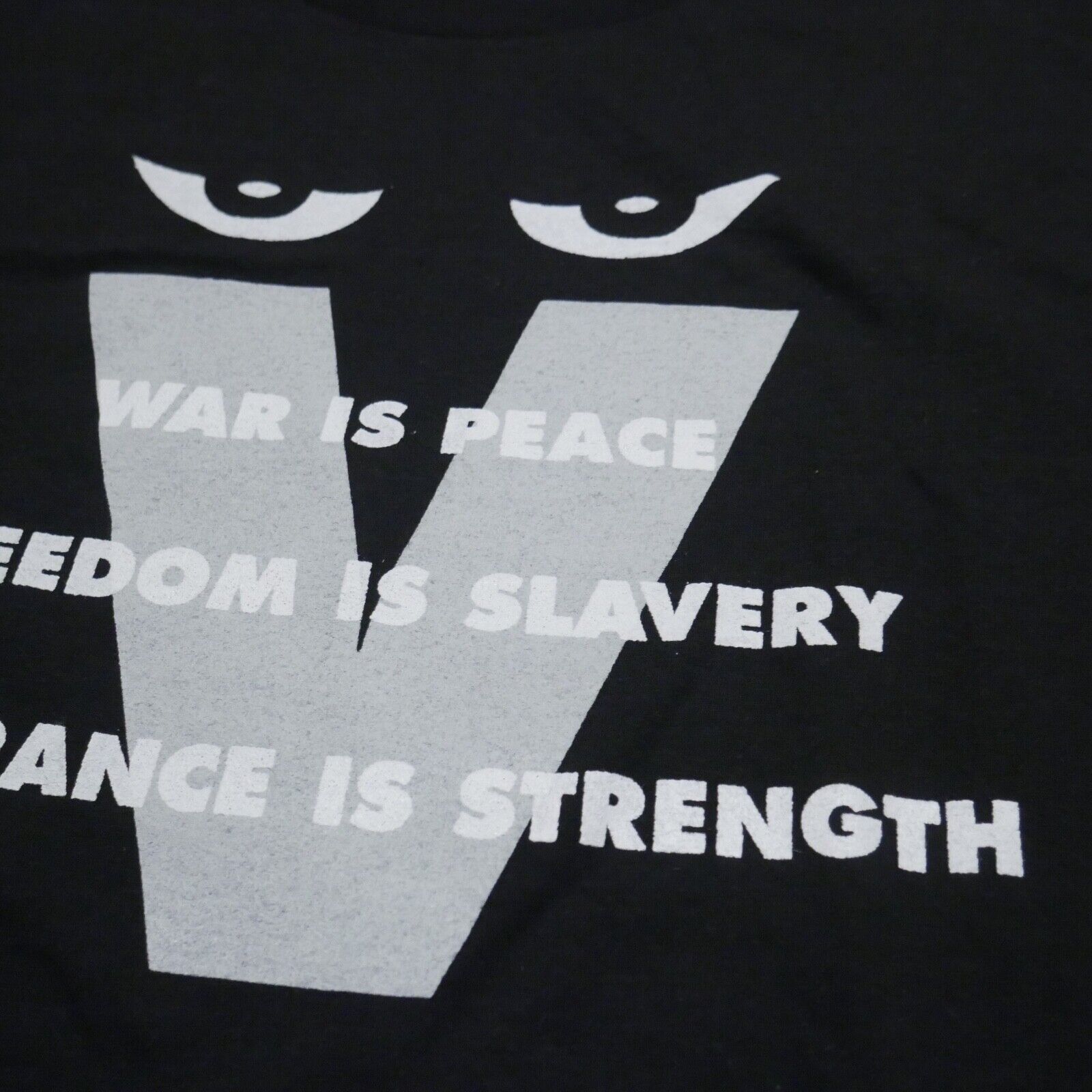 Delta Vintage V For Vendetta Movie Promo George Orwell T Shirt XL Size US XL / EU 56 / 4 - 10 Thumbnail