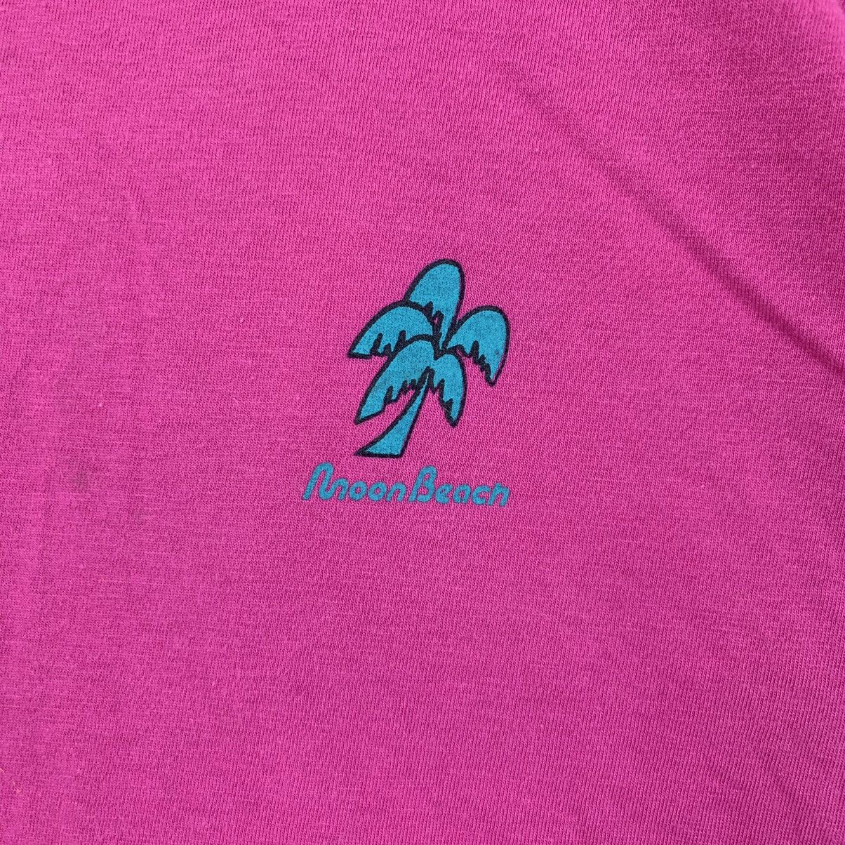 Vintage Vintage 90’ MOON BEACH OKINAWA Pink Tee Shirt Size M / US 6-8 / IT 42-44 - 3 Thumbnail