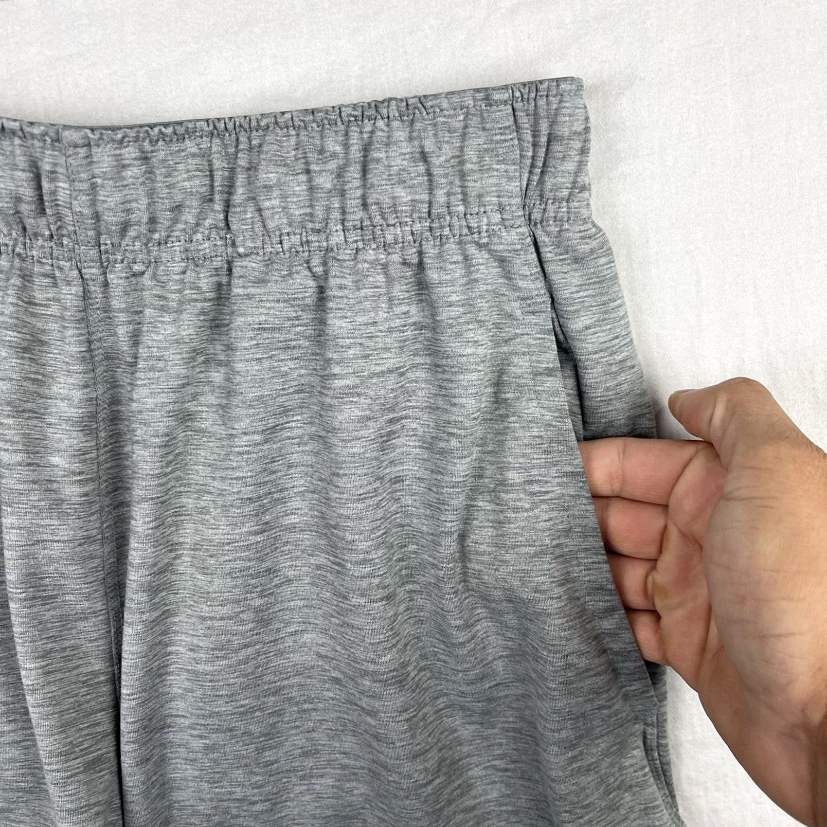 Nike Nike Yoga Shorts Mens Small Dri Fit Athletic Comfort Stretch Pilates DB4199-084 Size US 29 - 3 Thumbnail