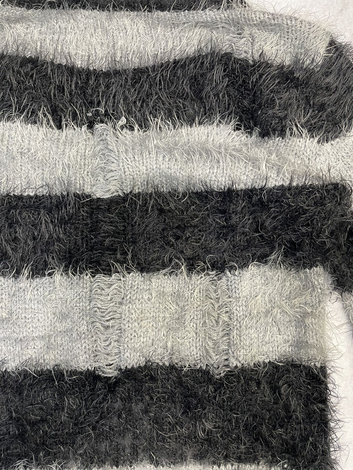 Japanese Brand 2000s Anap Grunge Distressed Fuzzy Sweater Size US M / EU 48-50 / 2 - 7 Thumbnail