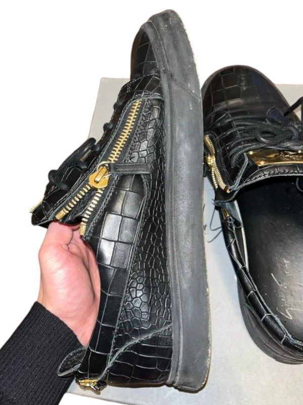 Giuseppe Zanotti Giuseppe Zanotti "Frankie" Croc Black Leather Gold Hardware Size US 11 / EU 44 - 2 Thumbnail