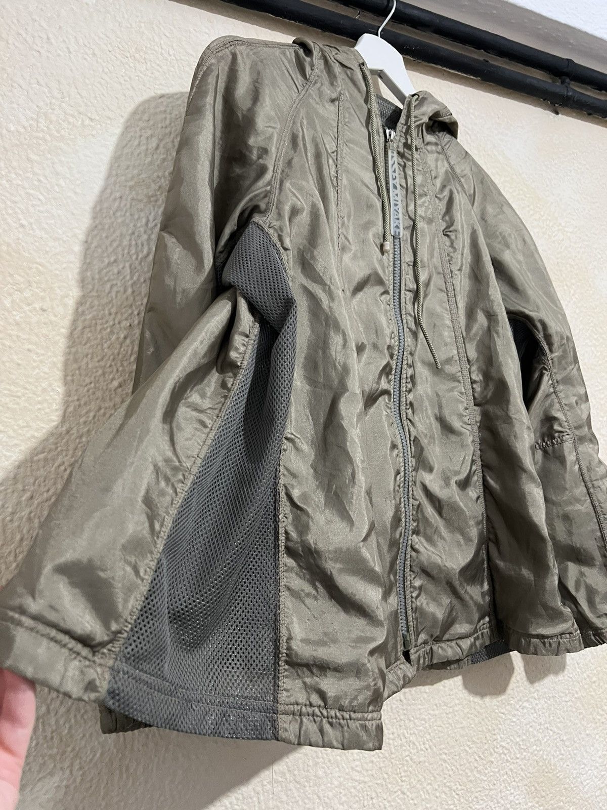 Issey Miyake × Japanese Brand × Vintage Issey Miyake khaki/Green Sage Mesh Windbreaker jacket Size L / US 10 / IT 46 - 9 Thumbnail