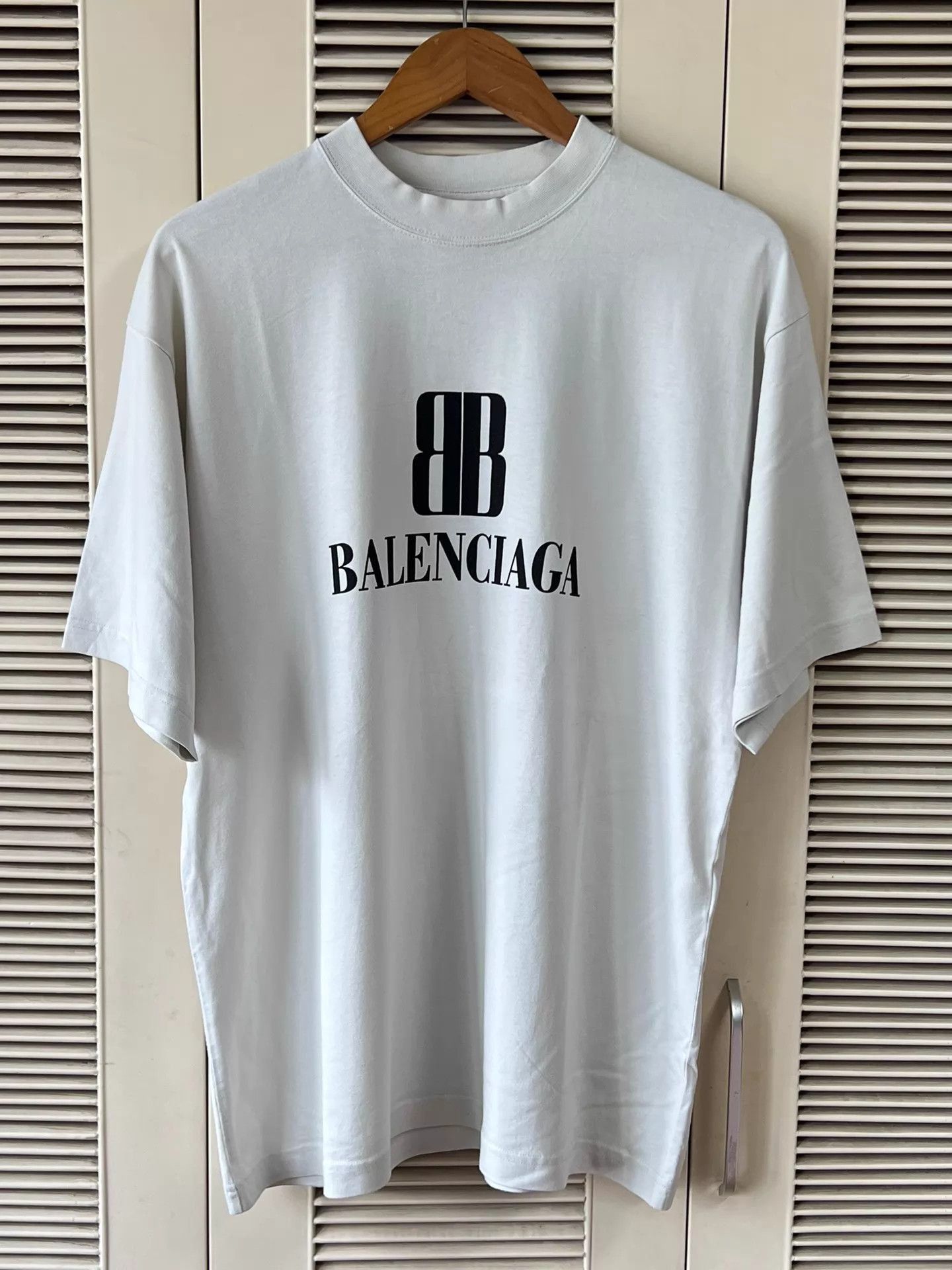 Balenciaga White Short-Sleeve Crewneck Shirt - Size S Size US S / EU 44-46 / 1 - 1 Thumbnail