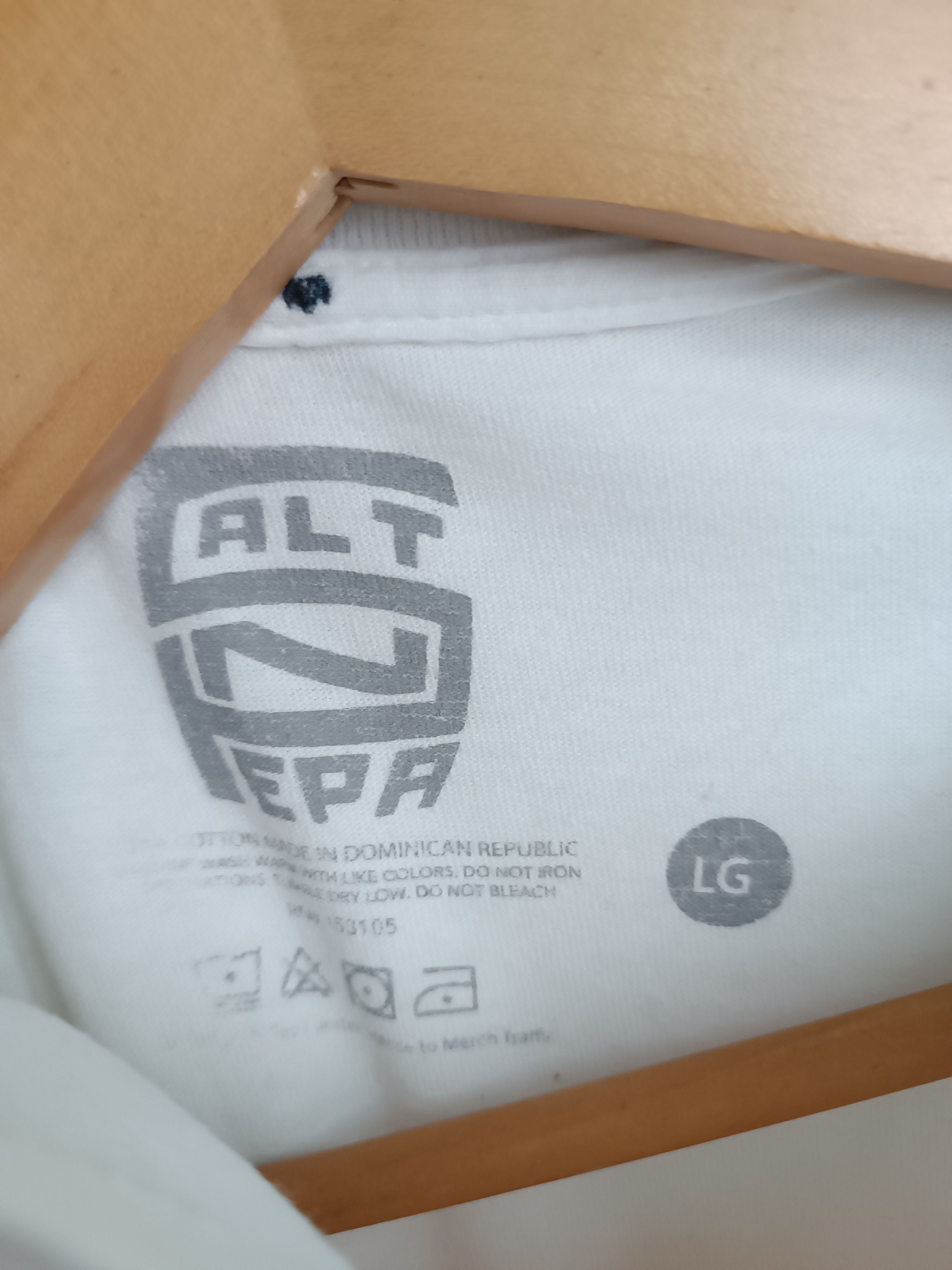 Rap Tees VINTAGE SALT N PEPA RAP HIP HOP TEE TLC MISSY SNOOP Size US L / EU 52-54 / 3 - 9 Thumbnail