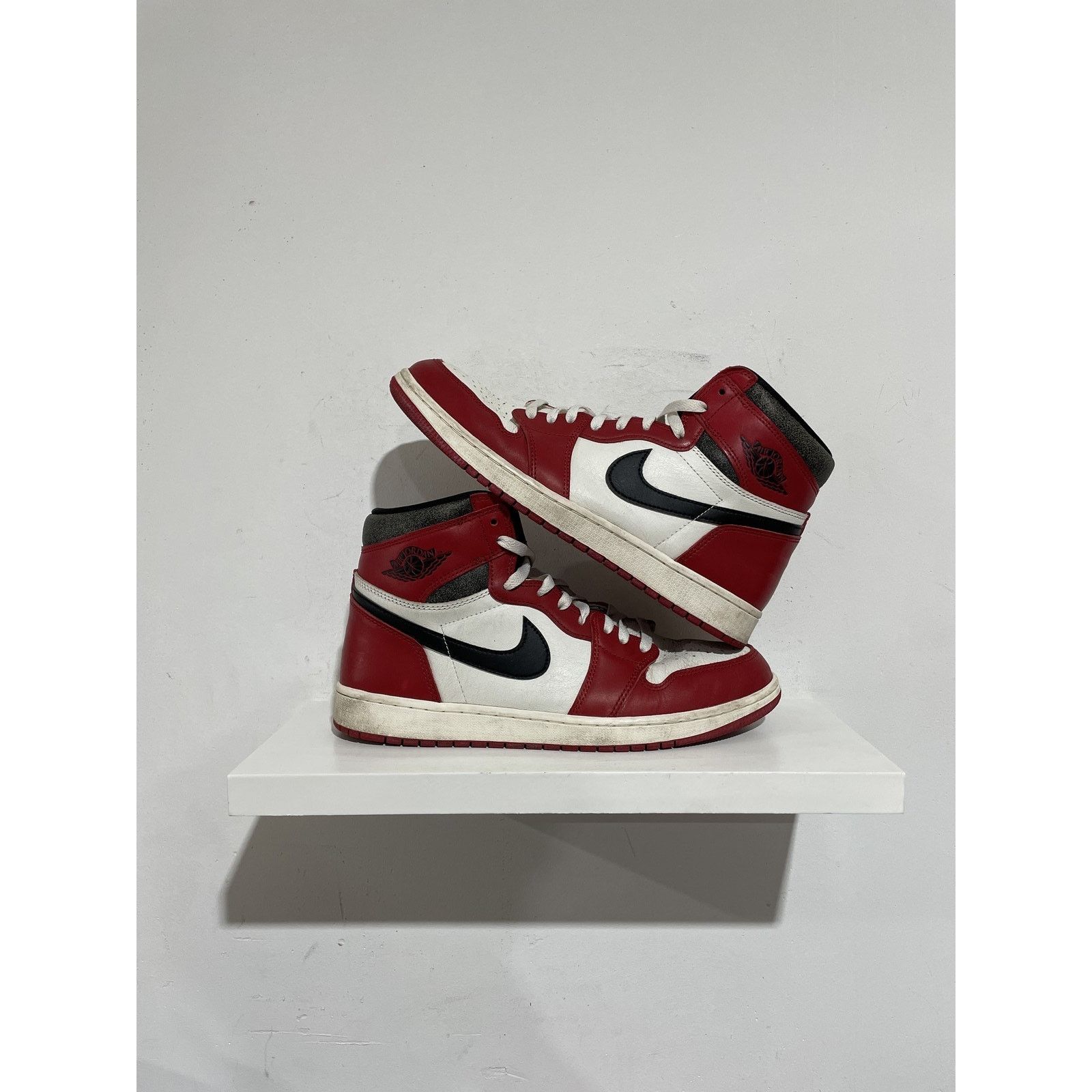 Jordan Brand JORDAN 1 RETRO HIGH OG CHICAGO LOST & FOUND SIZE 12 PREOWNED Size US 12 / EU 45 - 1 Thumbnail