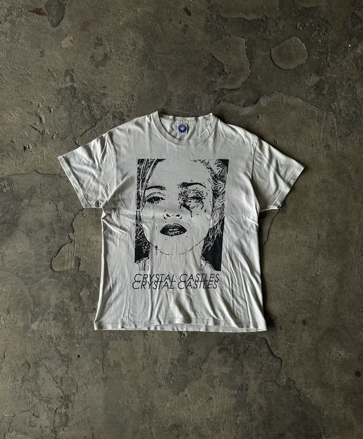 Band Tees × Streetwear × Vintage Crystal Castles Madonna Potrait