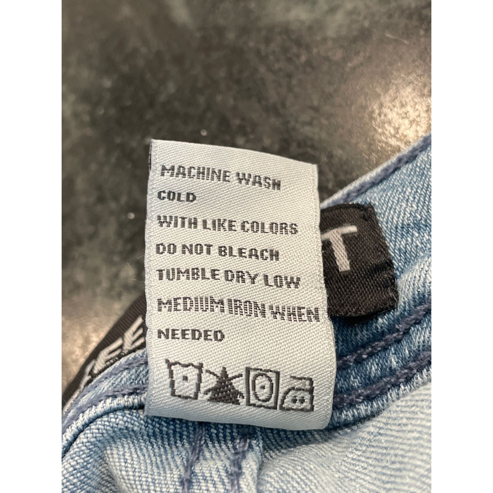 Free Planet Free Planet 30X32 sustainable CO light wash jean Size US 30 / EU 46 - 4 Thumbnail