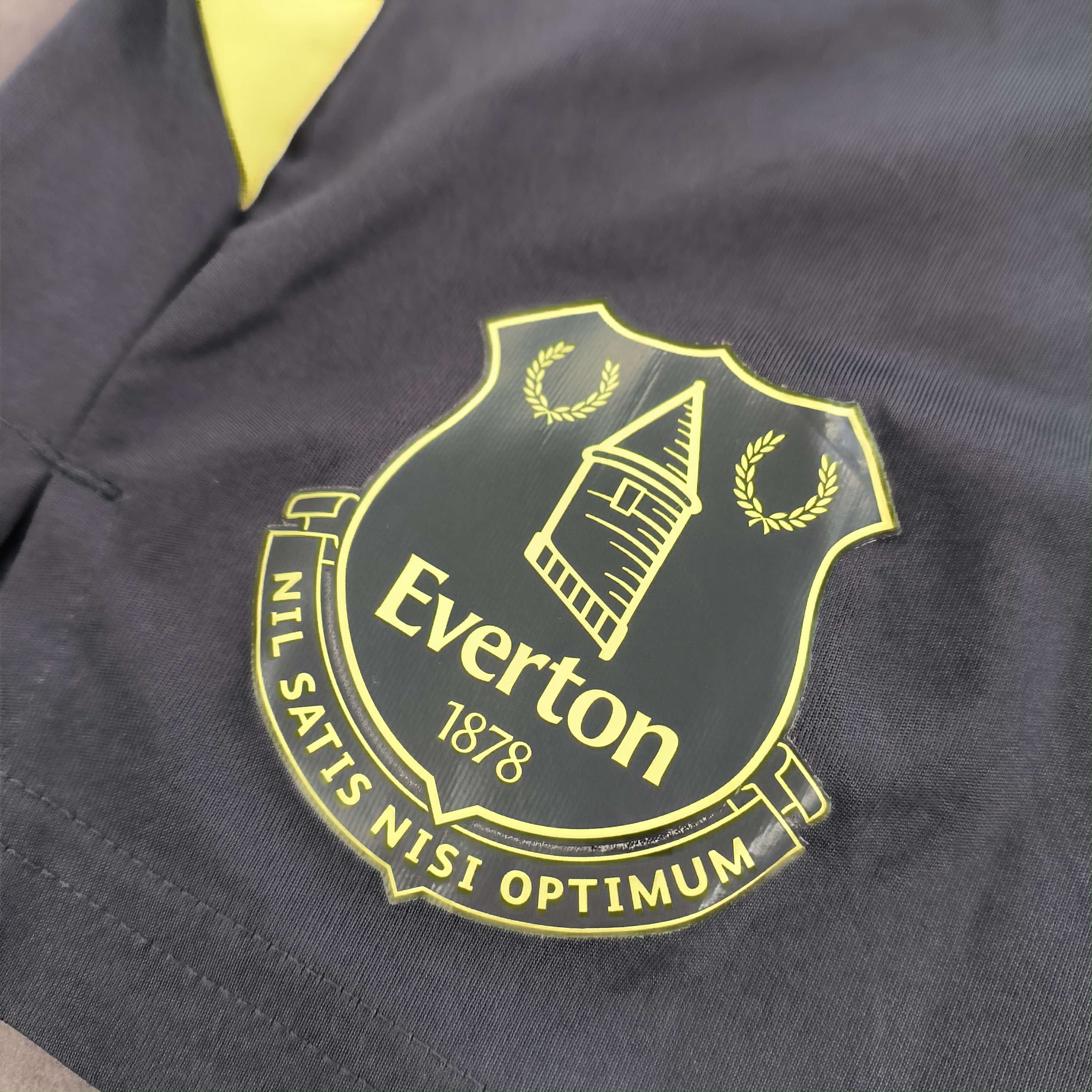 Castore Everton Castore football shorts size M Size US 32 / EU 48 - 3 Thumbnail