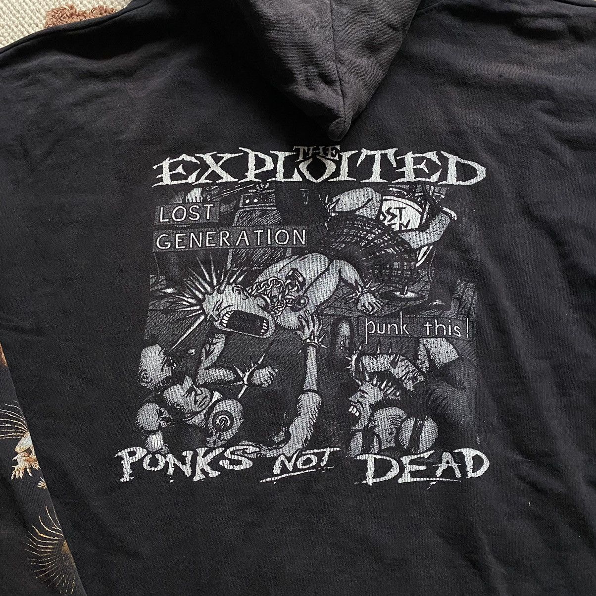 Band Tees VINTAGE THE EXPLOITED PUNKS NOT DEAD LOST GENERATION HOODIE Size US XL / EU 56 / 4 - 4 Thumbnail
